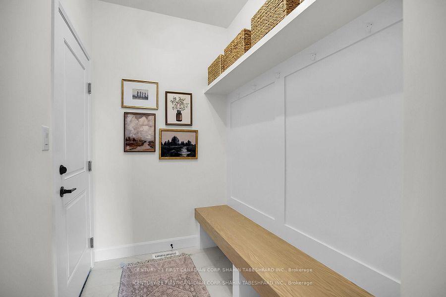 Photo 8 of 2299 Darwin Crescent, London, South V — HOMEH