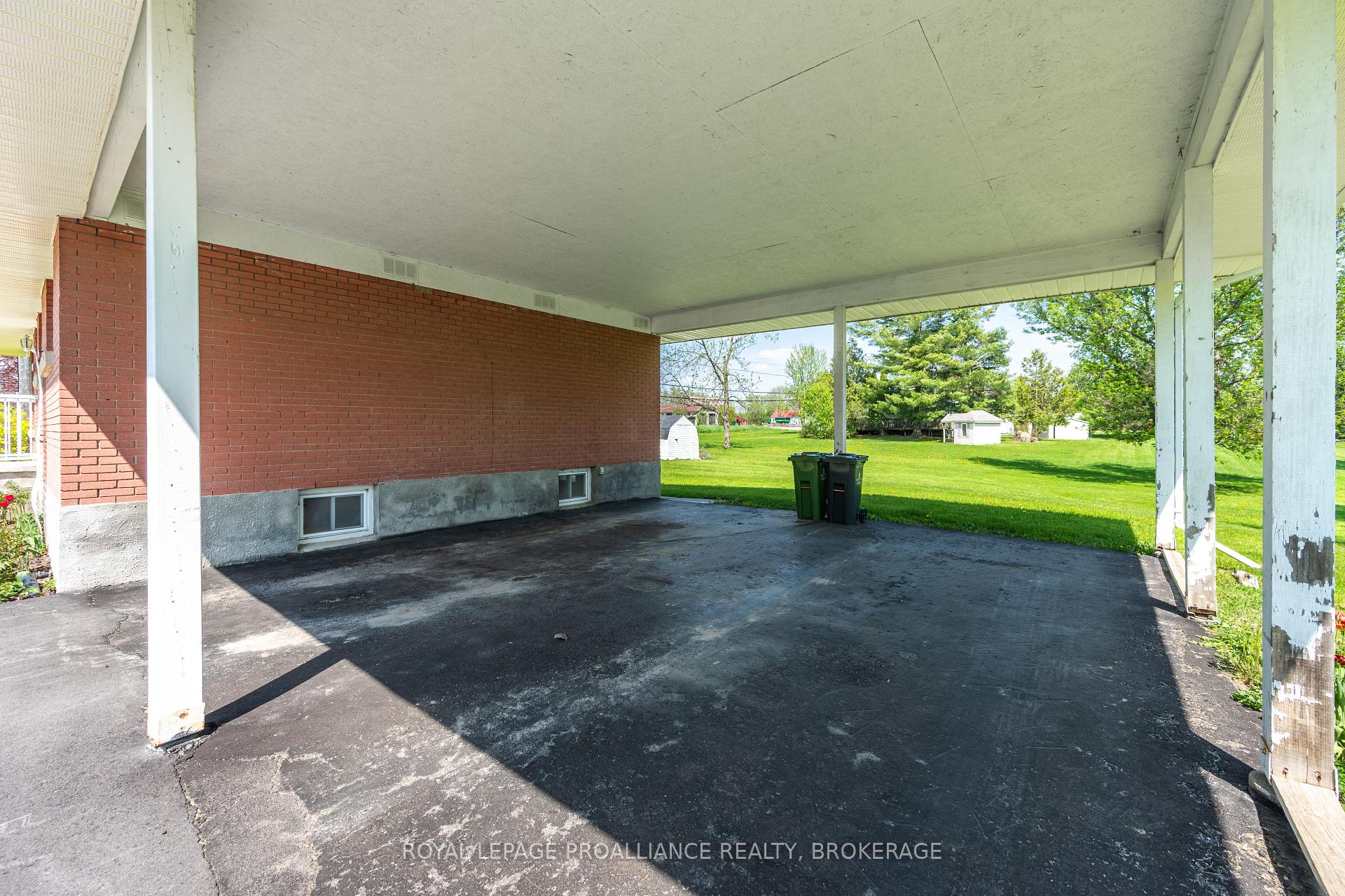 Photo 4 of 2426 Cole Hill Road, Kingston, City North of 401 — HOMEH