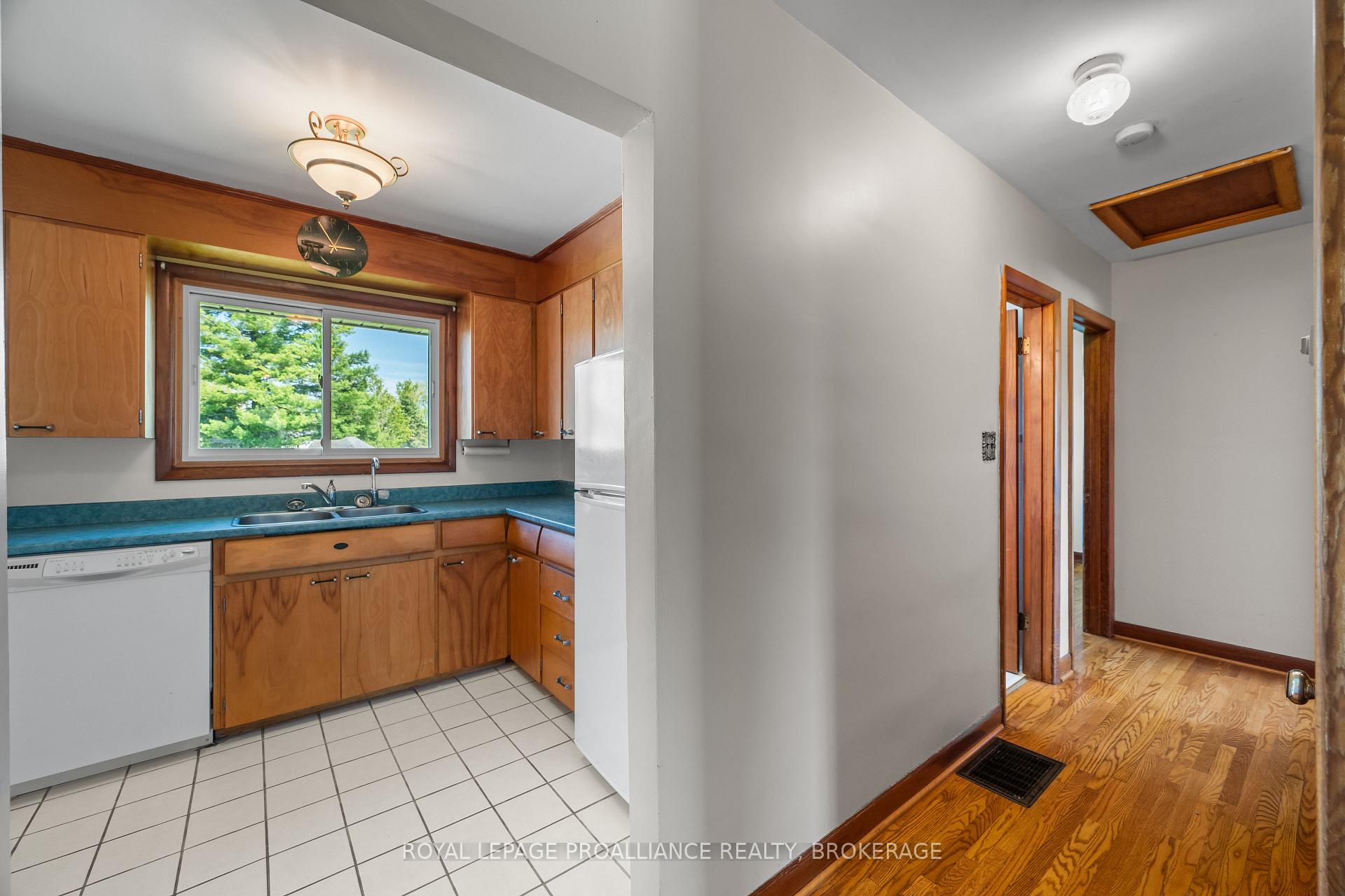 Photo 10 of 2426 Cole Hill Road, Kingston, City North of 401 — HOMEH