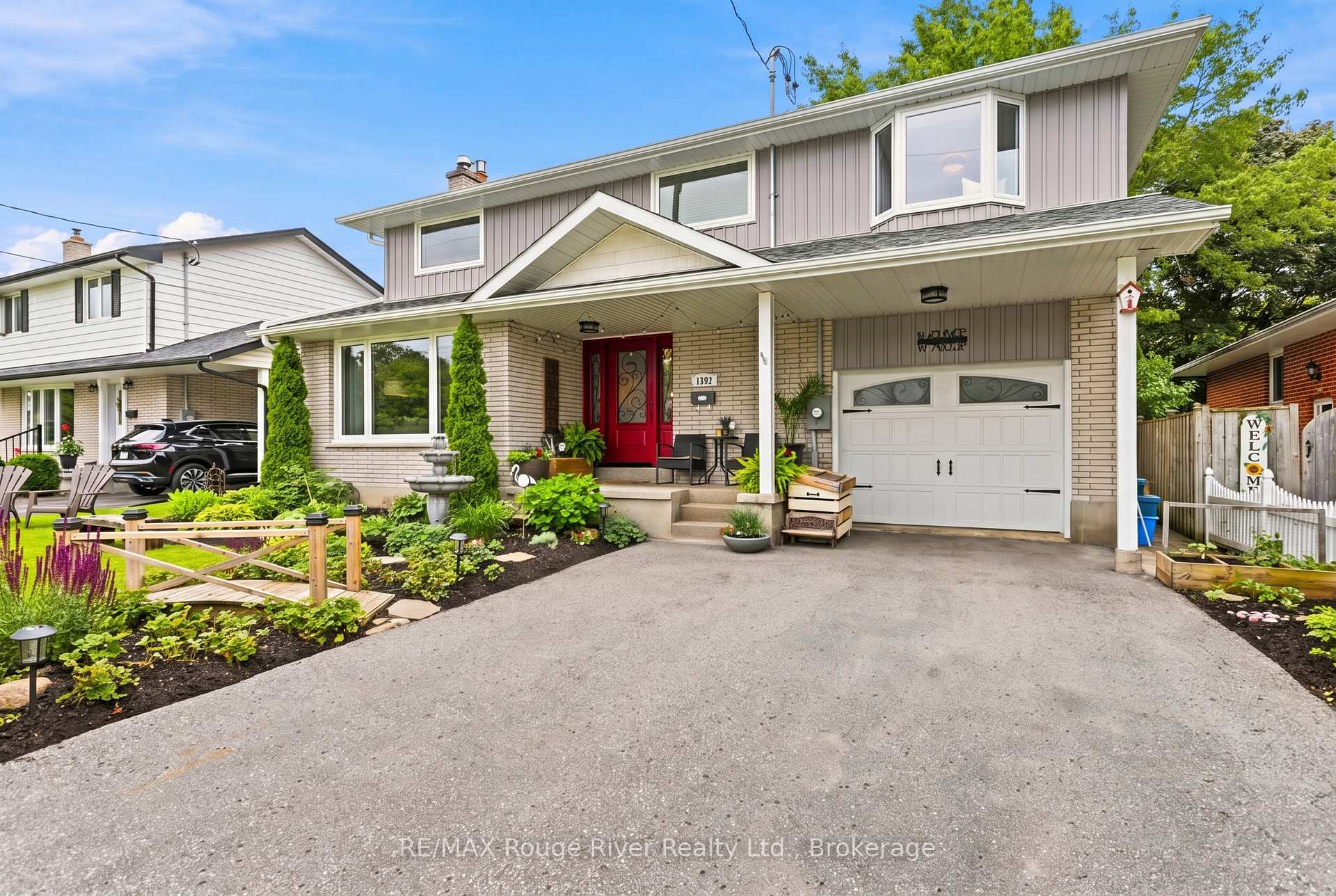 Photo 2 of 1187 Wakefield Crescent, Oshawa, Donevan — HOMEH