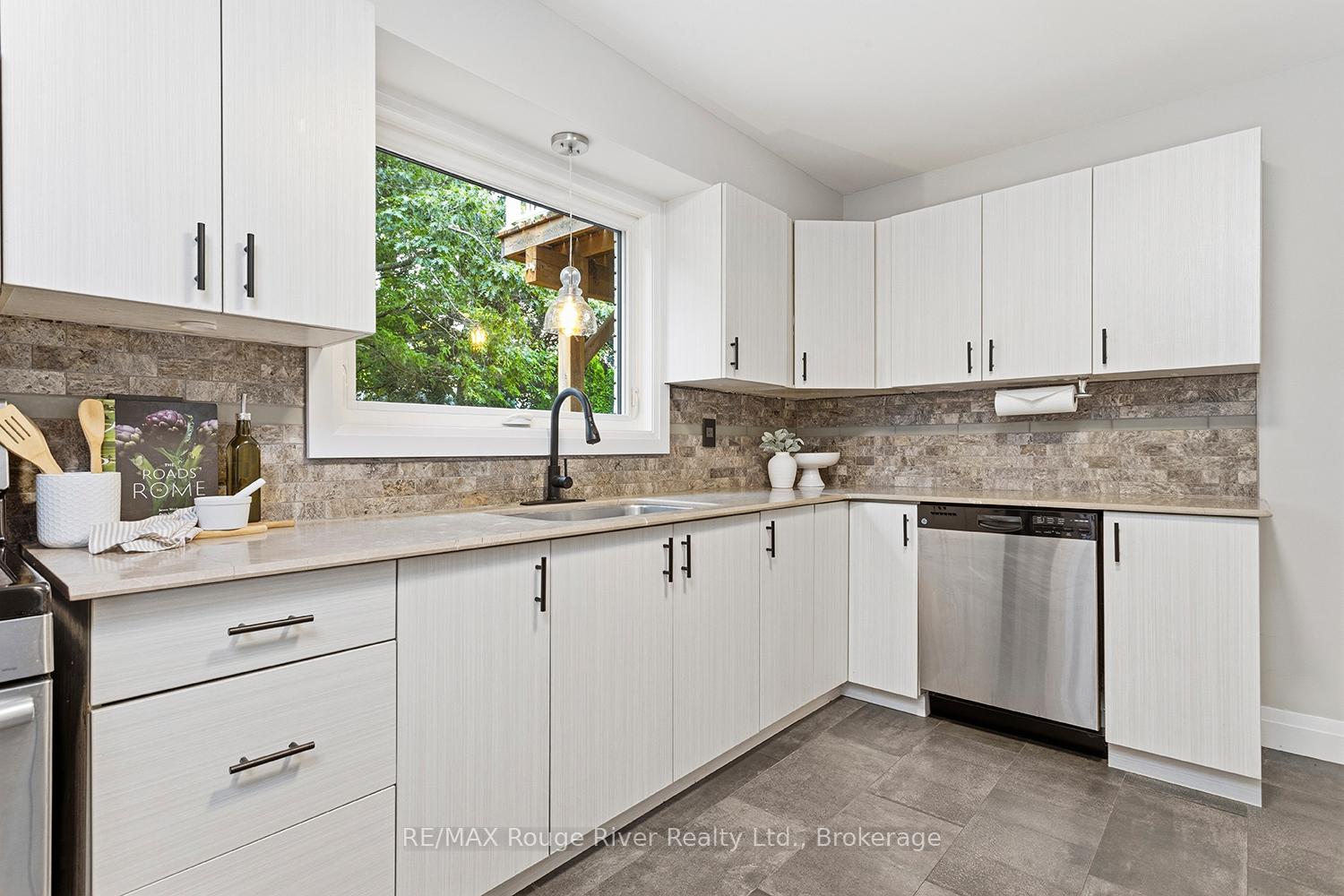Photo 20 of 1187 Wakefield Crescent, Oshawa, Donevan — HOMEH