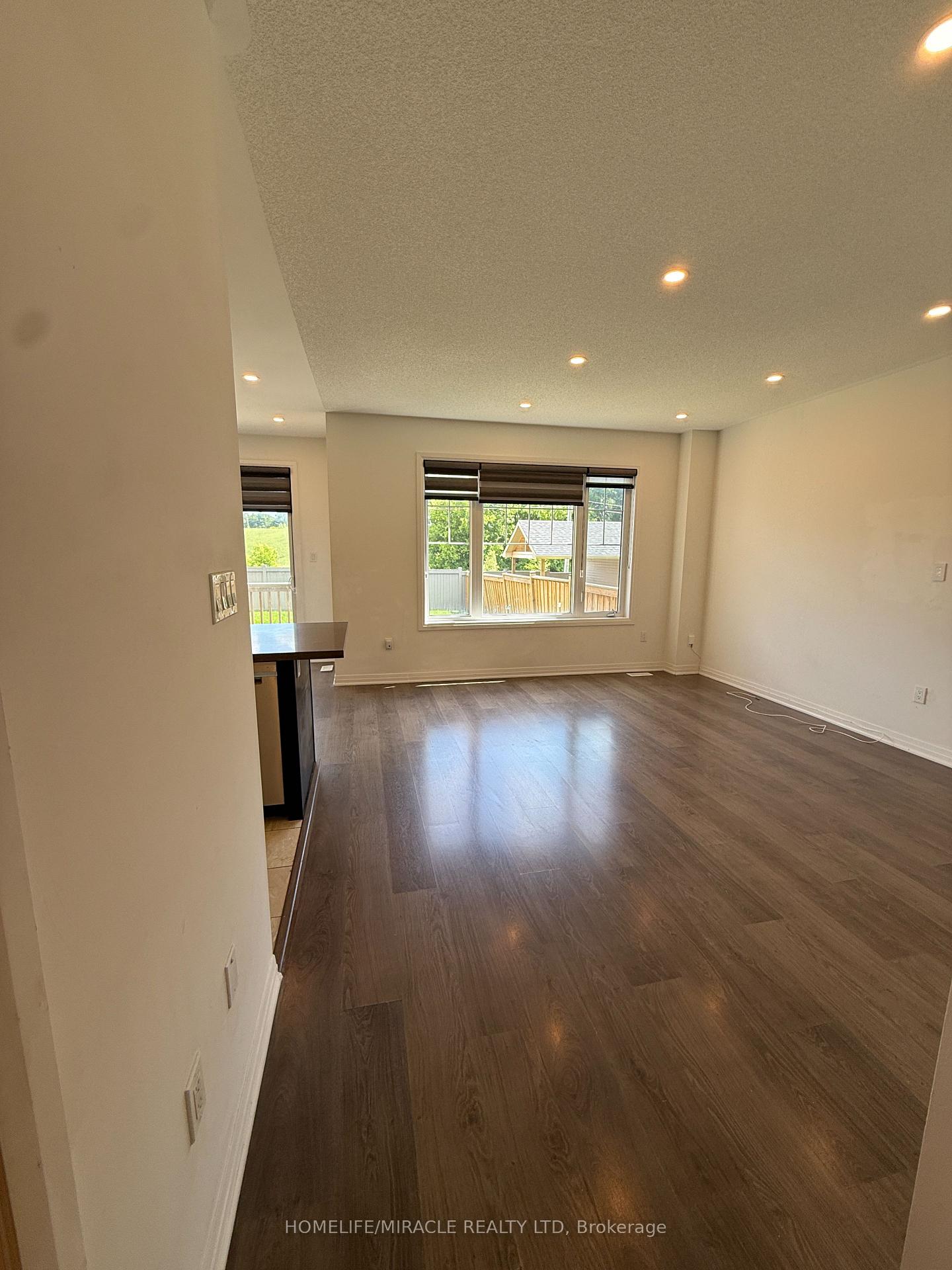 Photo 18 of 17 Casserley Crescent, New Tecumseth, Tottenham — HOMEH
