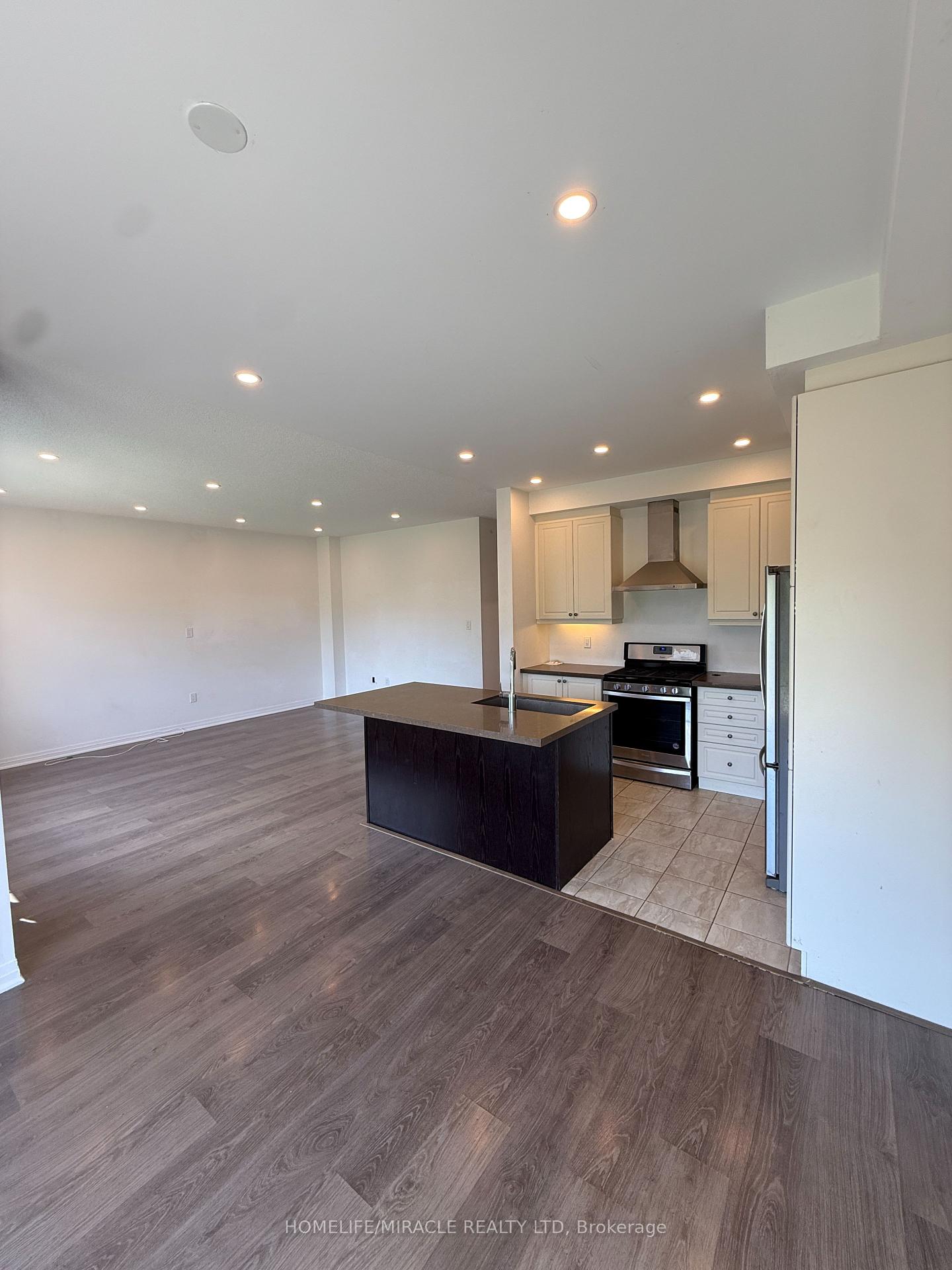 Photo 21 of 17 Casserley Crescent, New Tecumseth, Tottenham — HOMEH
