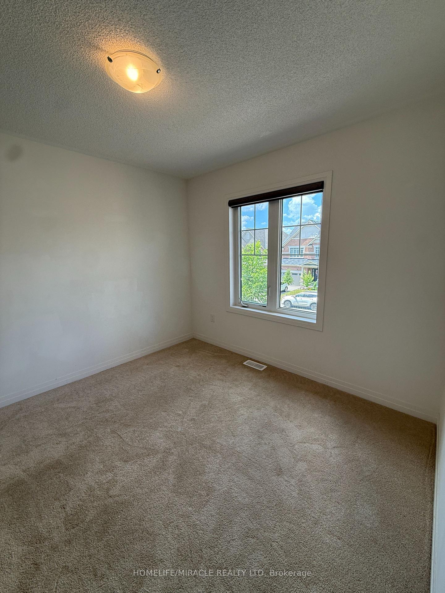 Photo 35 of 17 Casserley Crescent, New Tecumseth, Tottenham — HOMEH