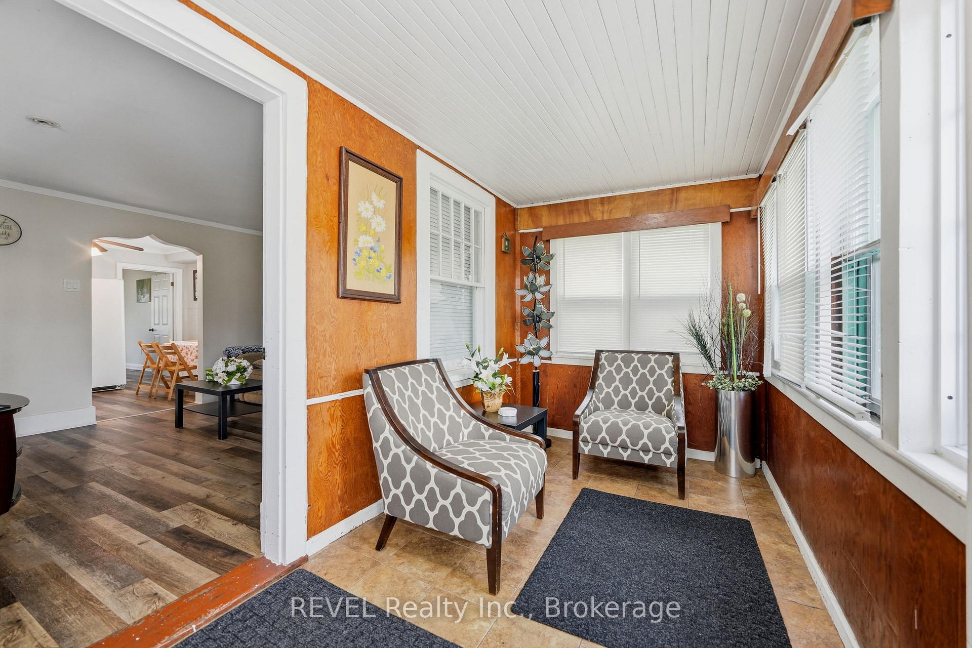 Photo 7 of 5227 Kitchener Street, Niagara Falls, Clifton Hill — HOMEH