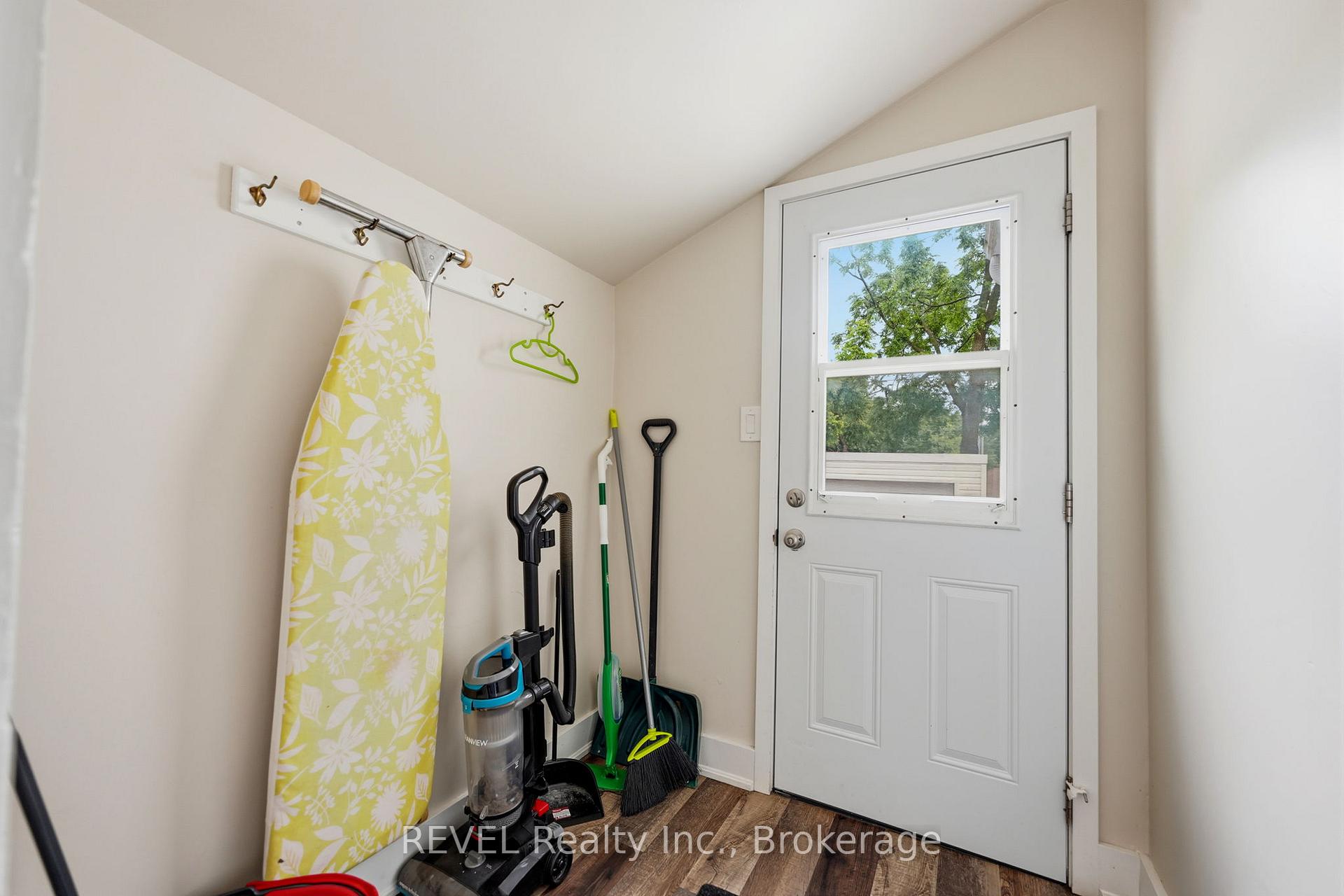 Photo 24 of 5227 Kitchener Street, Niagara Falls, Clifton Hill — HOMEH
