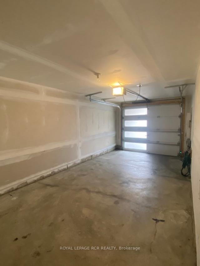 Photo 13 of Unit 18, 205 West Oak Trail, Kitchener, Rosenburg — HOMEH
