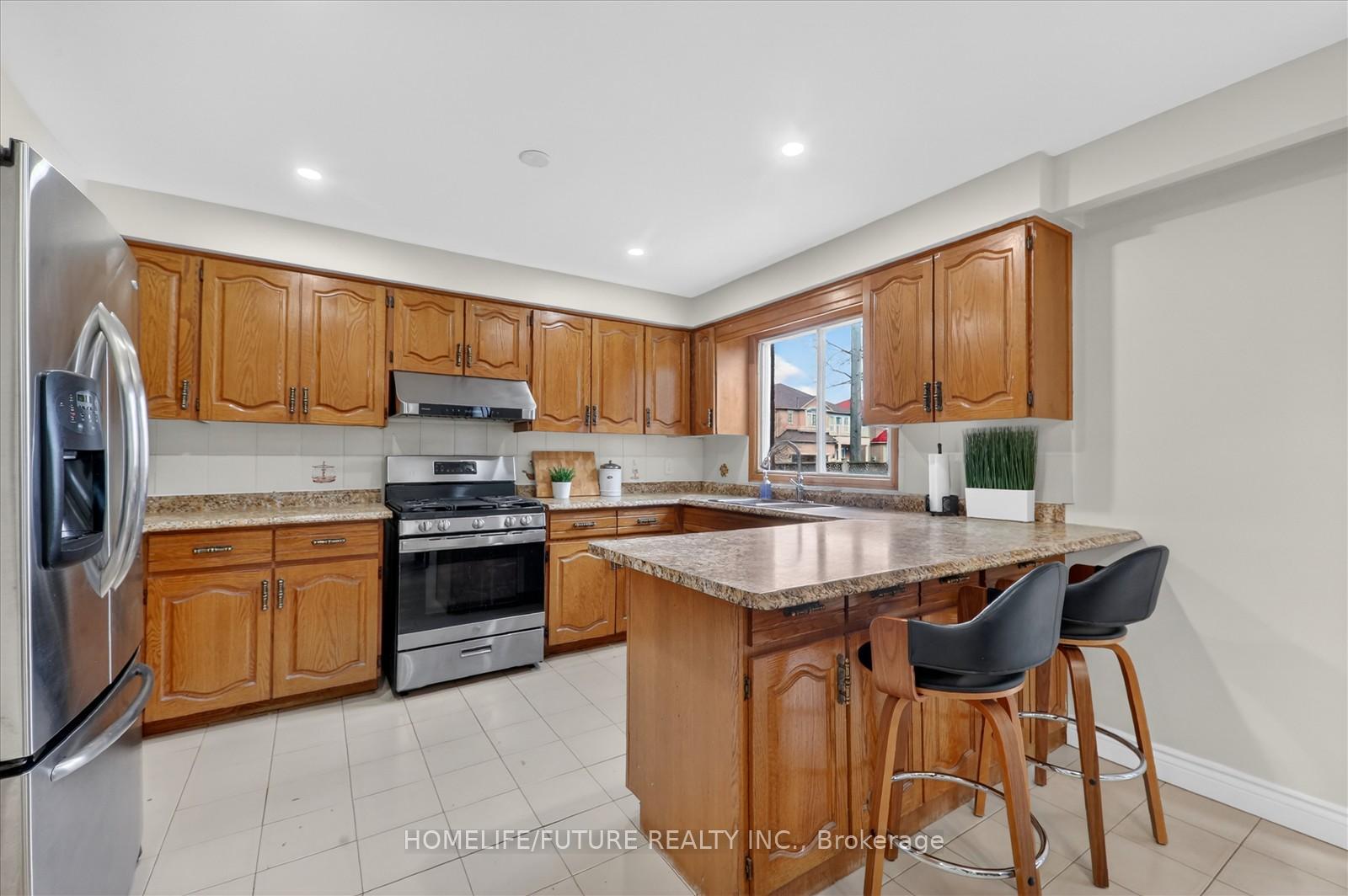 Photo 17 of 2 Lovel Avenue, Scarborough, Rouge — HOMEH