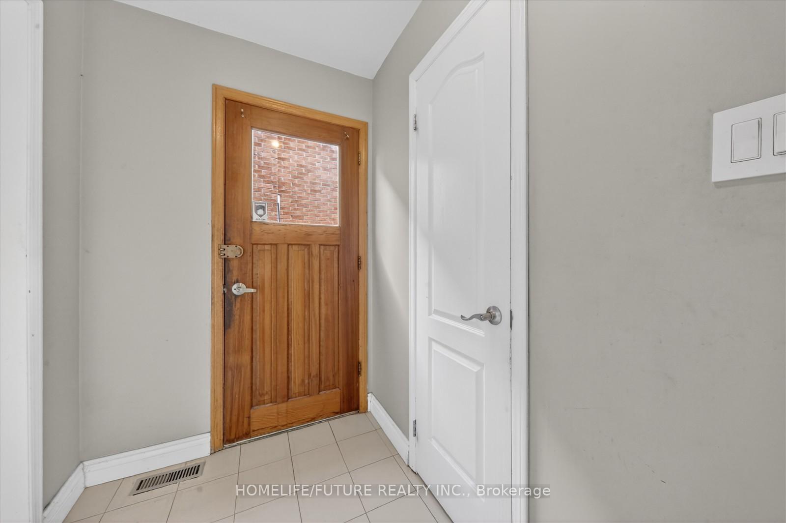 Photo 21 of 2 Lovel Avenue, Scarborough, Rouge — HOMEH