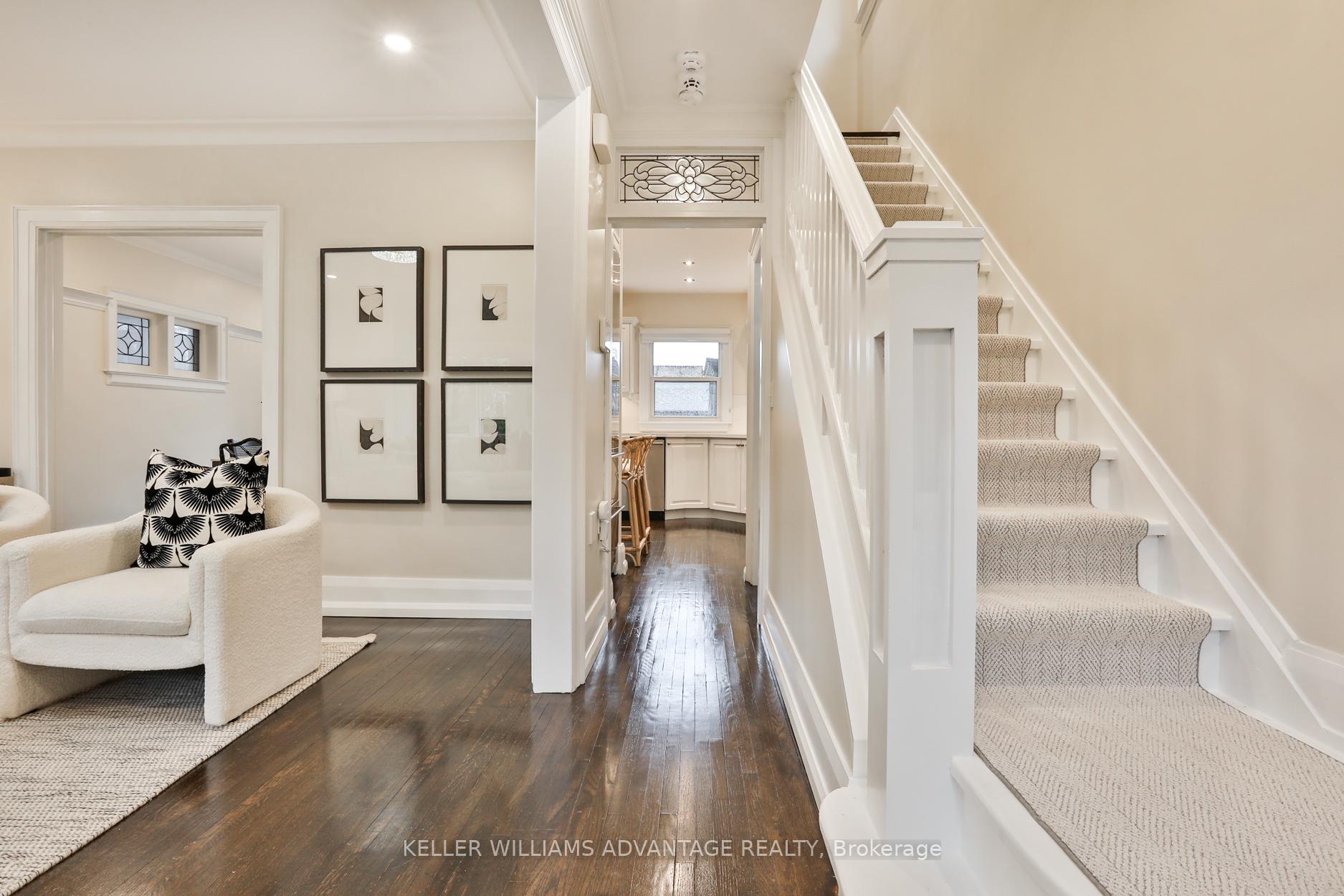 Photo 2 of 25 Whitewood Road, Toronto, Mount Pleasant East — HOMEH