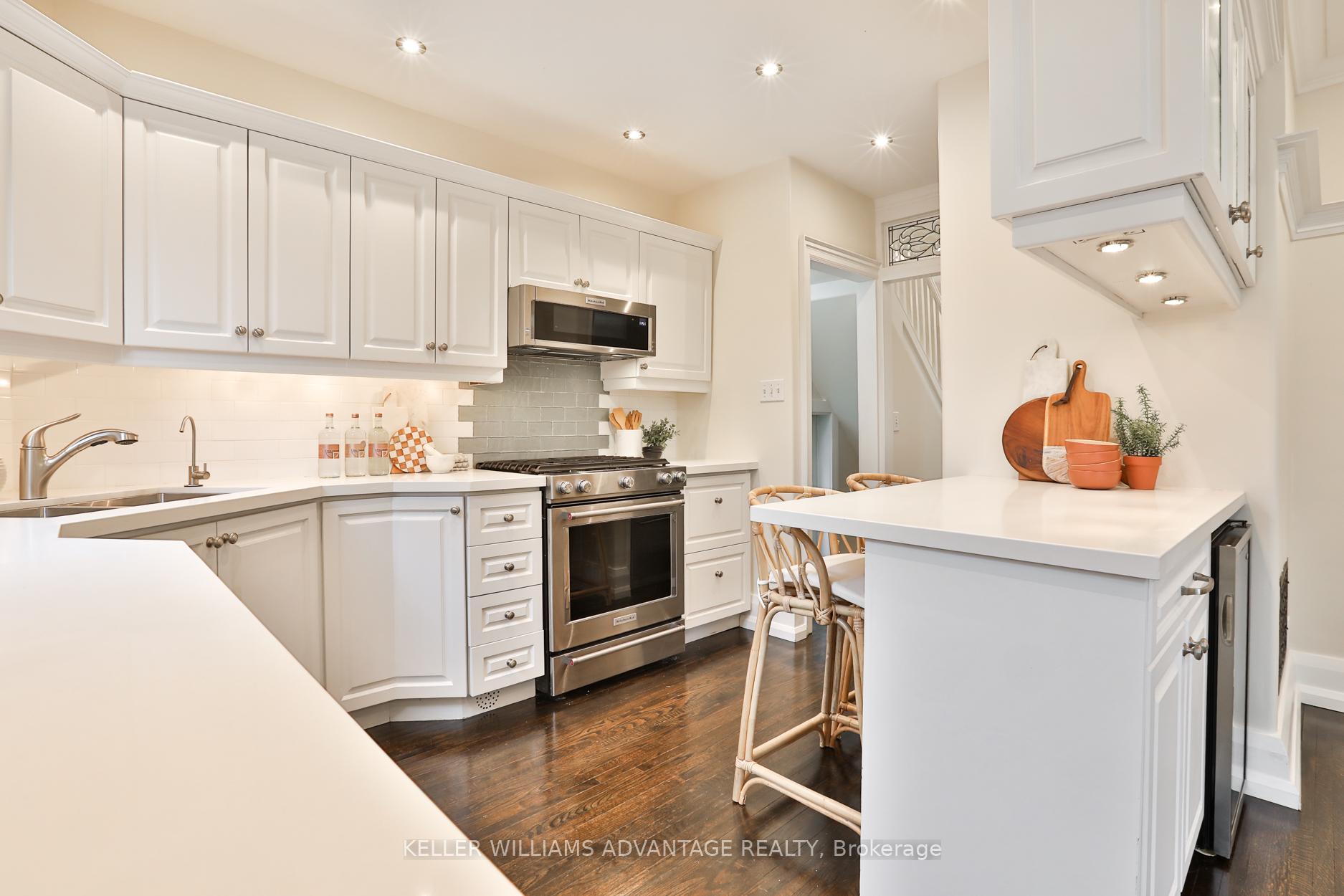 Photo 14 of 25 Whitewood Road, Toronto, Mount Pleasant East — HOMEH