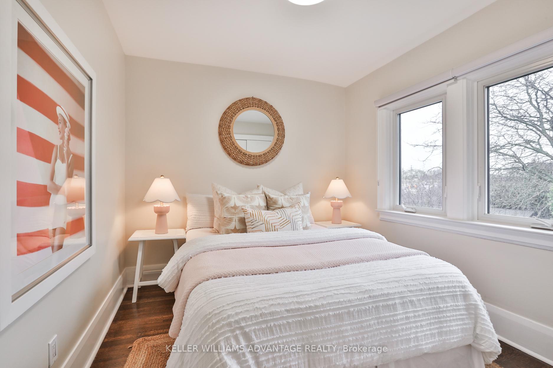 Photo 21 of 25 Whitewood Road, Toronto, Mount Pleasant East — HOMEH