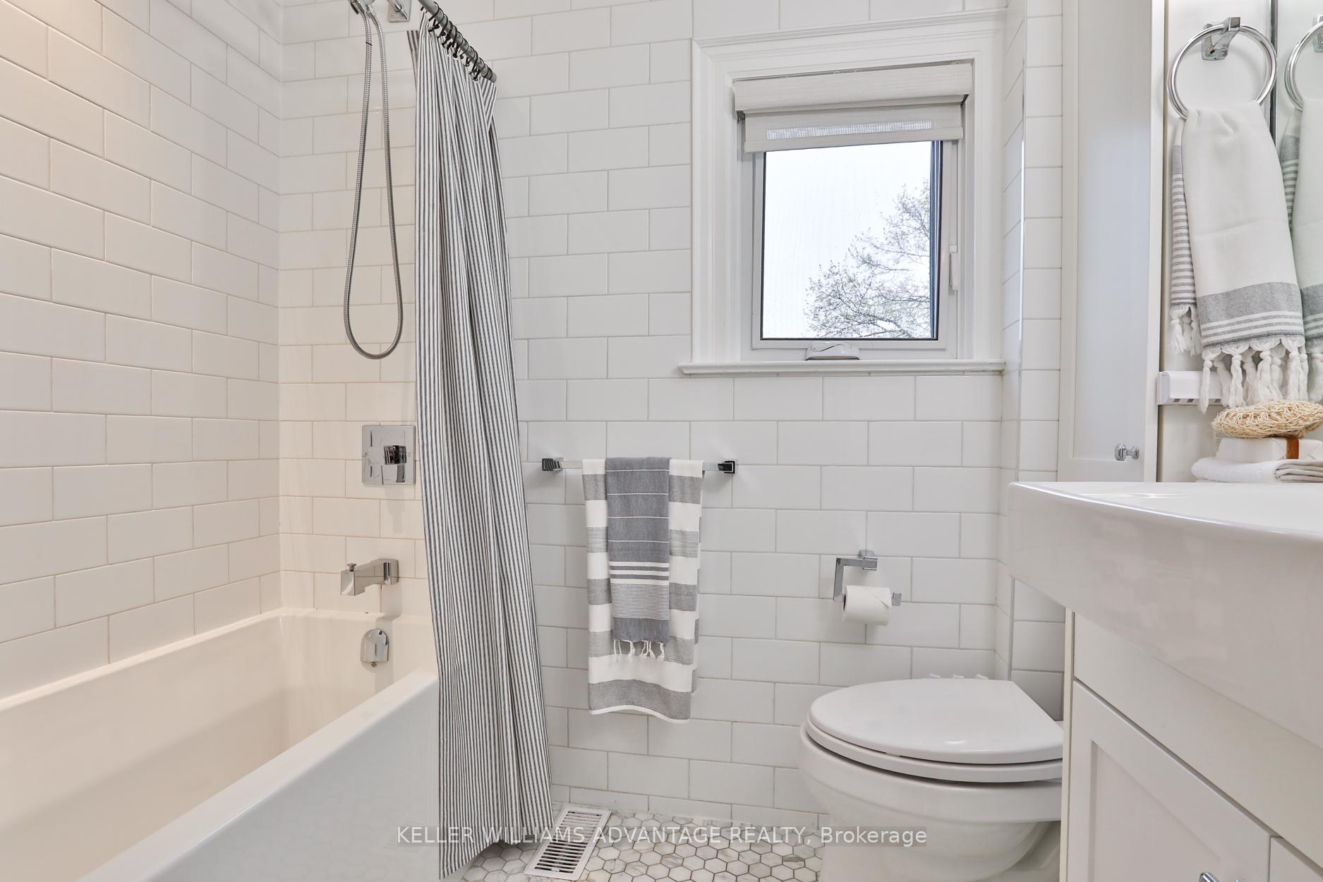 Photo 27 of 25 Whitewood Road, Toronto, Mount Pleasant East — HOMEH