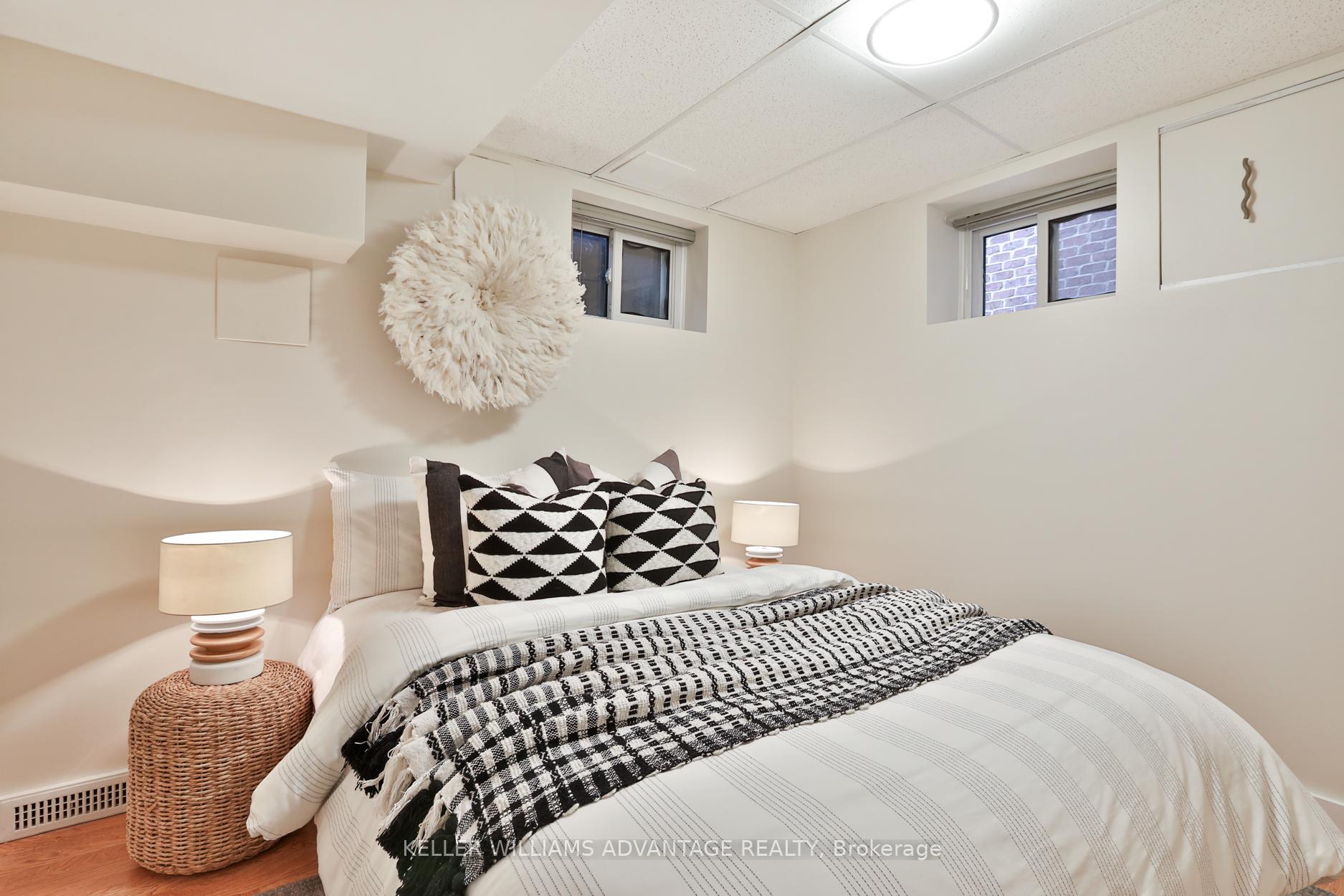 Photo 33 of 25 Whitewood Road, Toronto, Mount Pleasant East — HOMEH