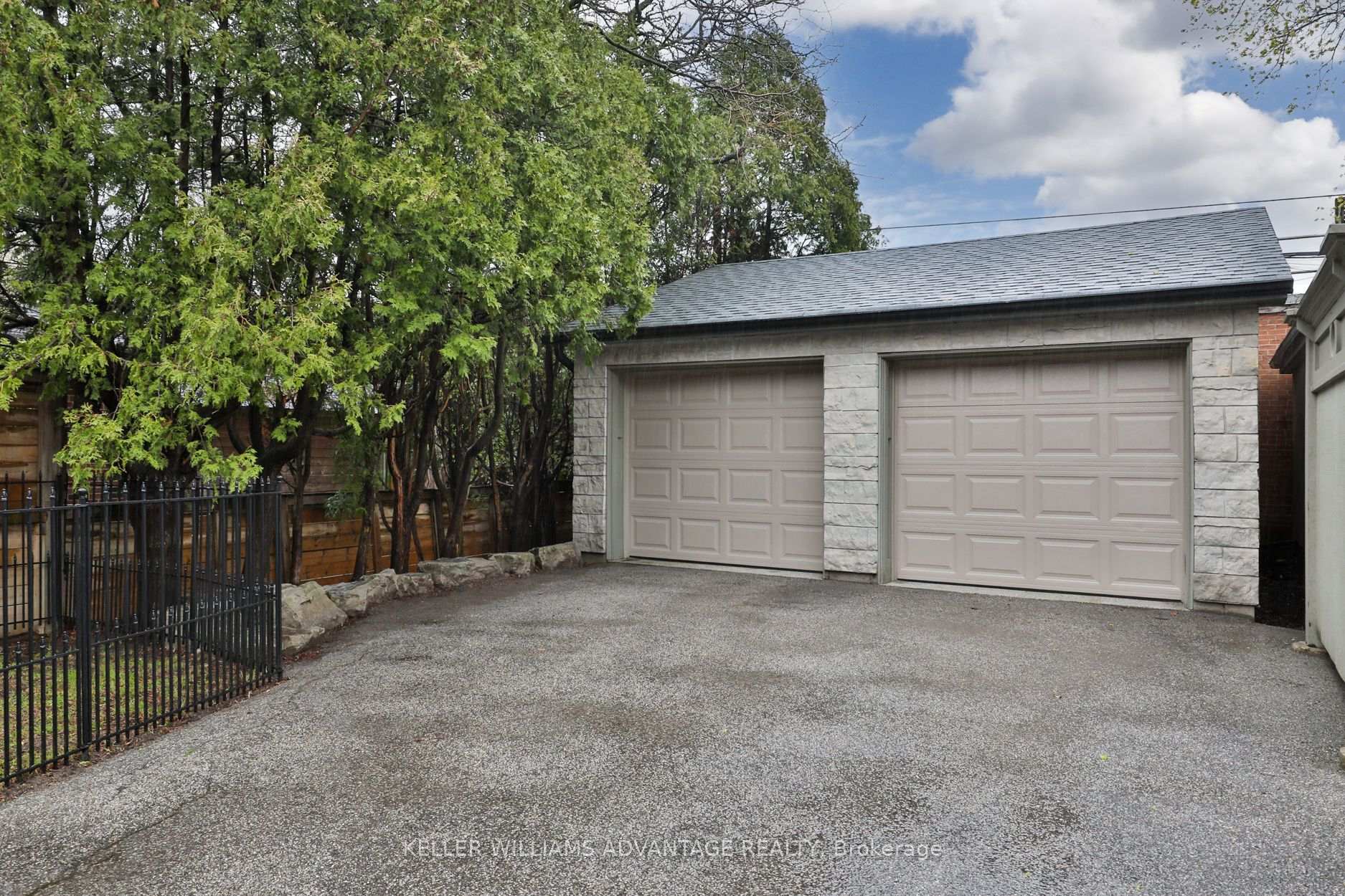 Photo 40 of 25 Whitewood Road, Toronto, Mount Pleasant East — HOMEH