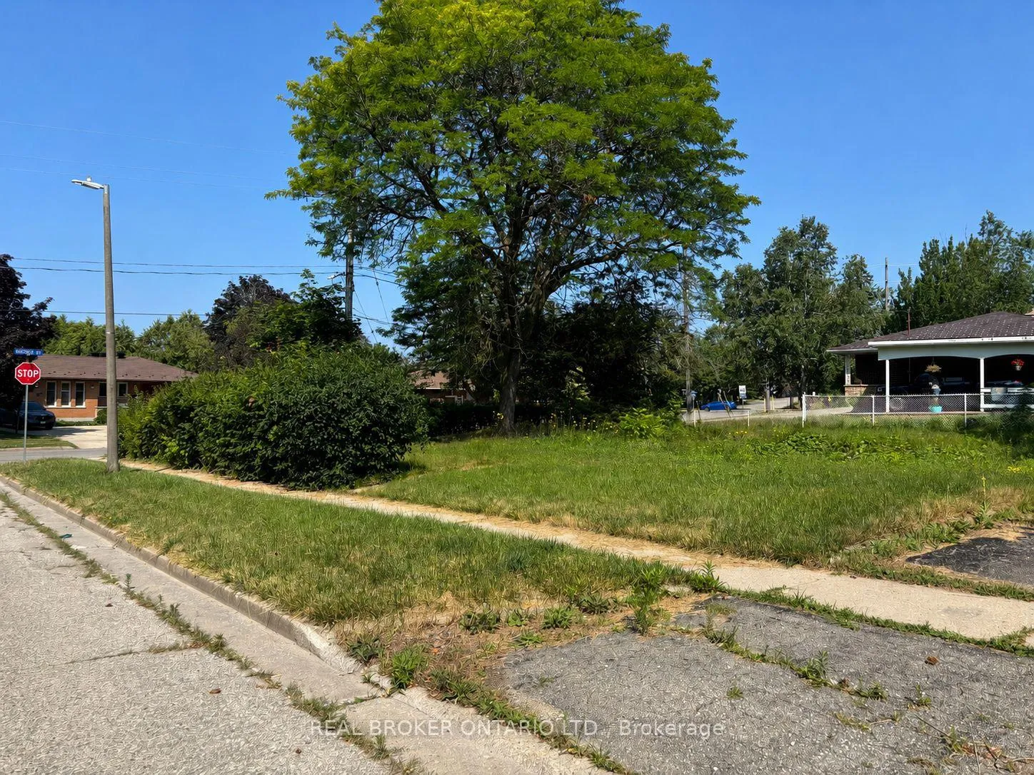Photo 3 of 4 Sherwood Drive, Guelph, General Hospital — HOMEH