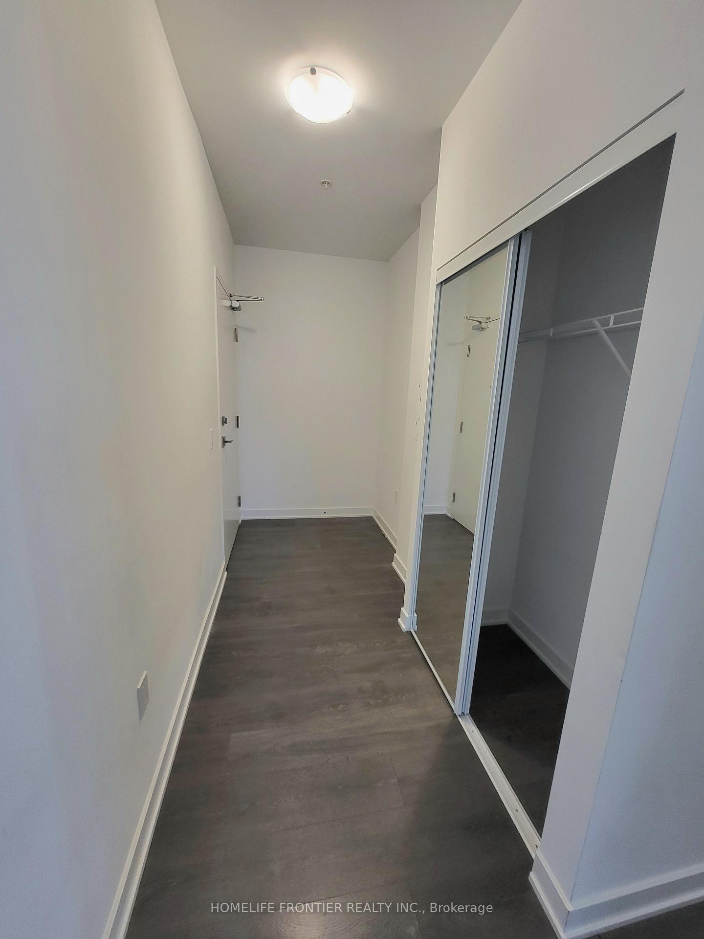 Photo 5 of Unit 903, 75 Oneida Crescent, Richmond Hill, Langstaff — HOMEH