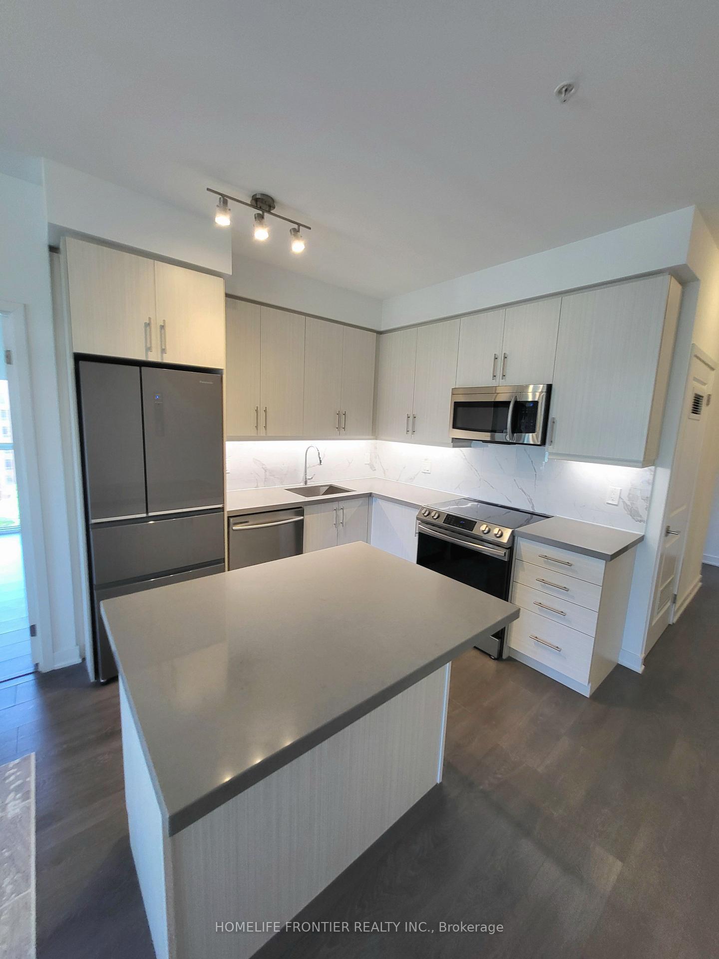 Photo 11 of Unit 903, 75 Oneida Crescent, Richmond Hill, Langstaff — HOMEH