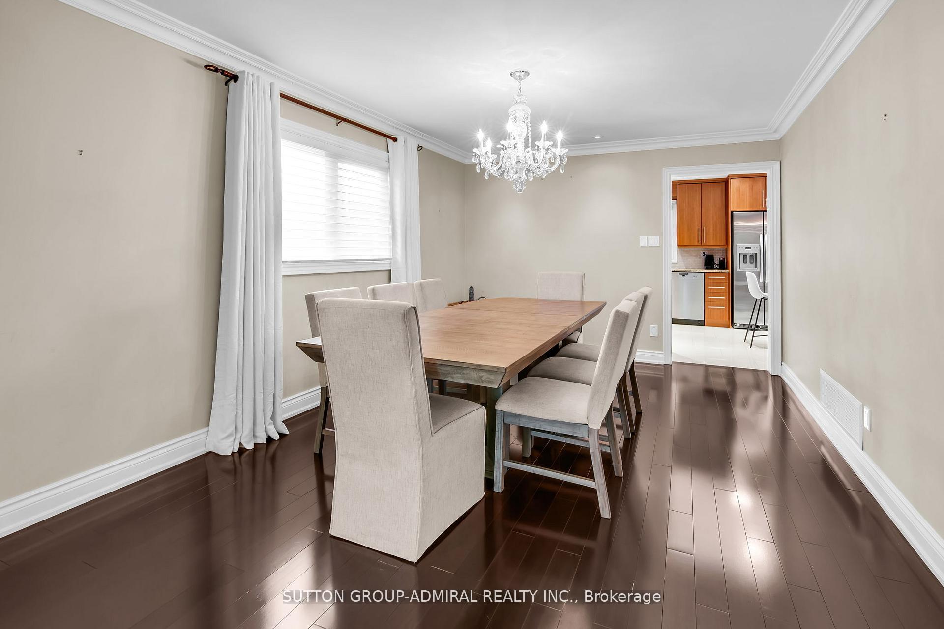 Photo 10 of 25 Grenadier Crescent, Vaughan, Beverley Glen — HOMEH