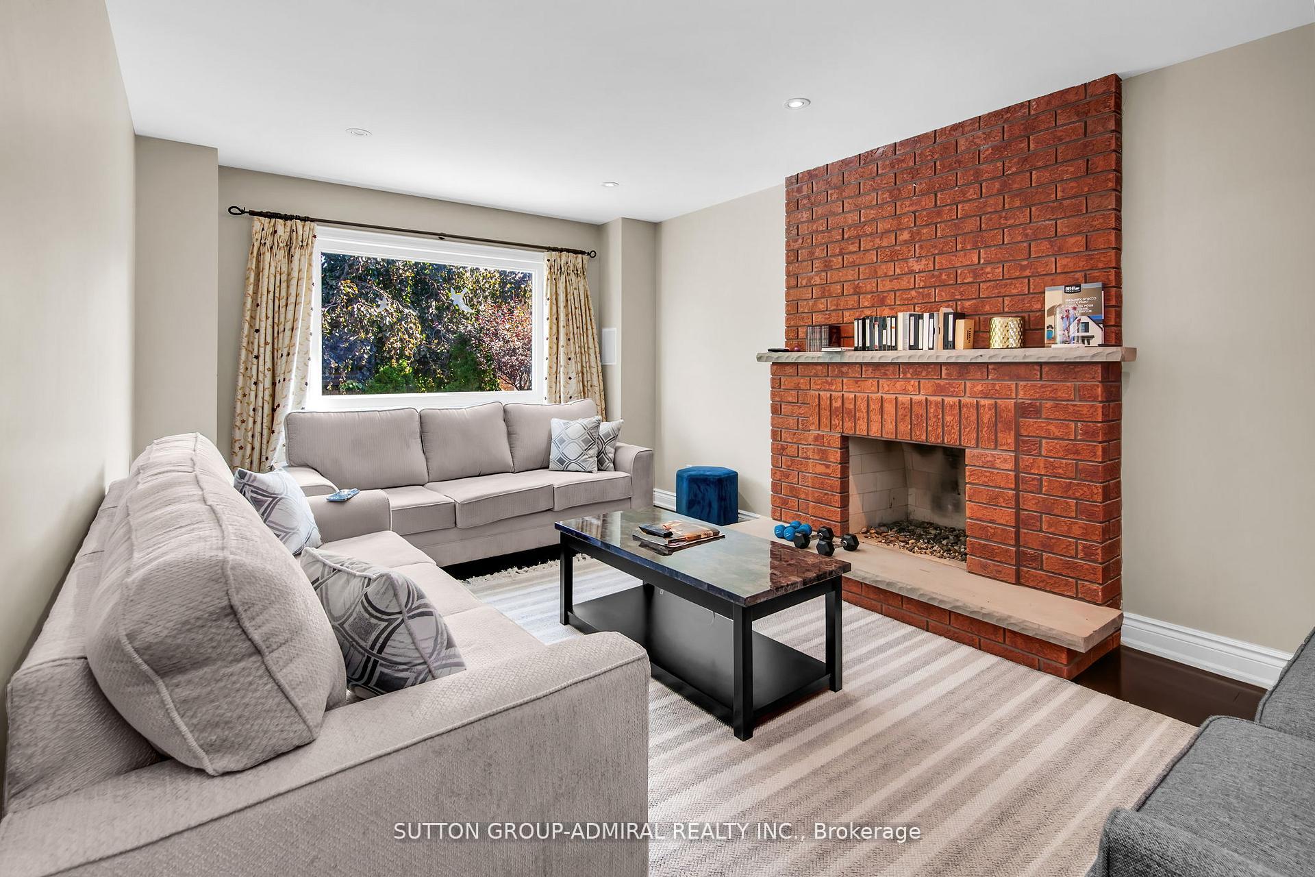 Photo 17 of 25 Grenadier Crescent, Vaughan, Beverley Glen — HOMEH