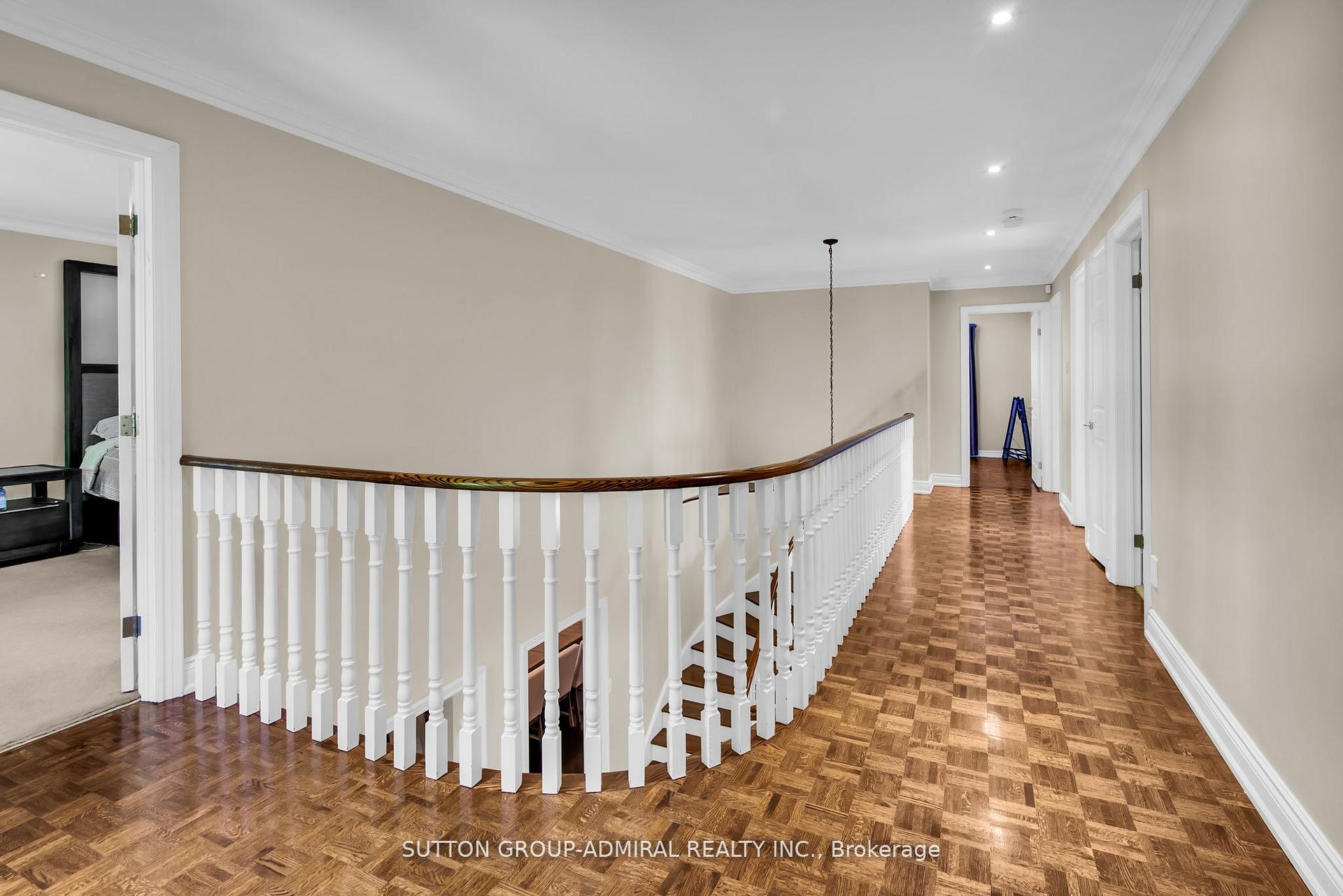 Photo 19 of 25 Grenadier Crescent, Vaughan, Beverley Glen — HOMEH