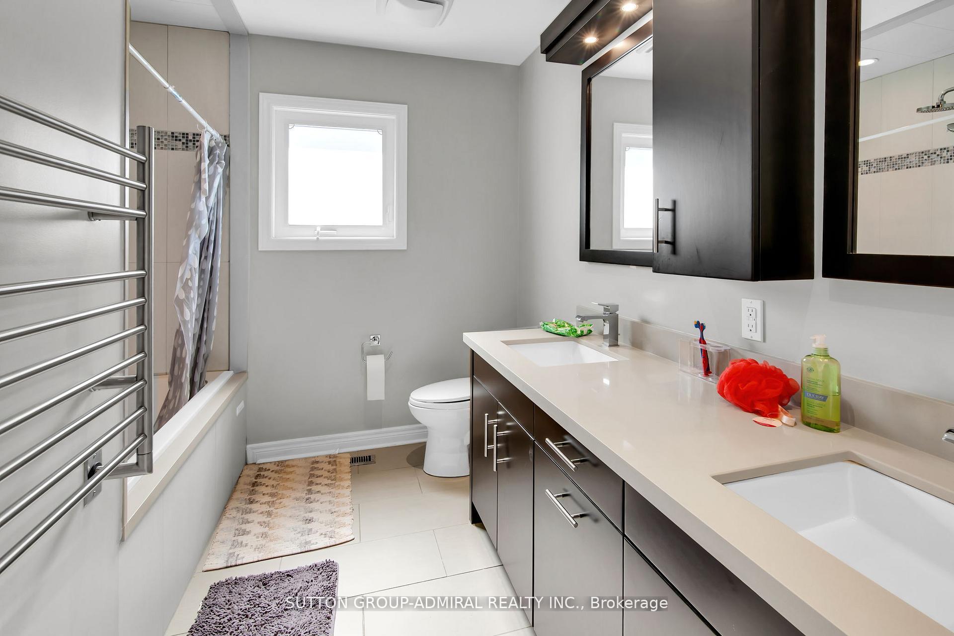 Photo 27 of 25 Grenadier Crescent, Vaughan, Beverley Glen — HOMEH