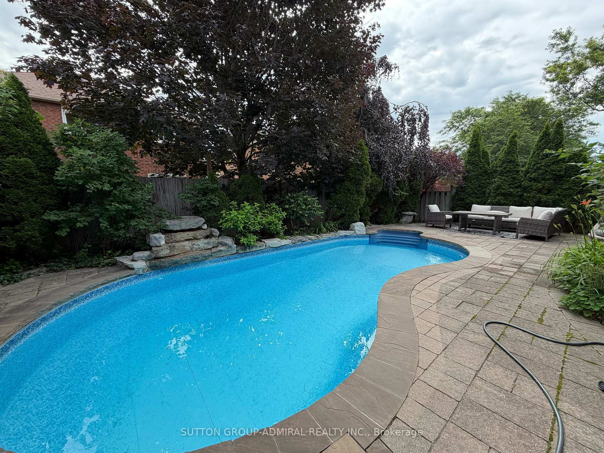 Photo 39 of 25 Grenadier Crescent, Vaughan, Beverley Glen — HOMEH