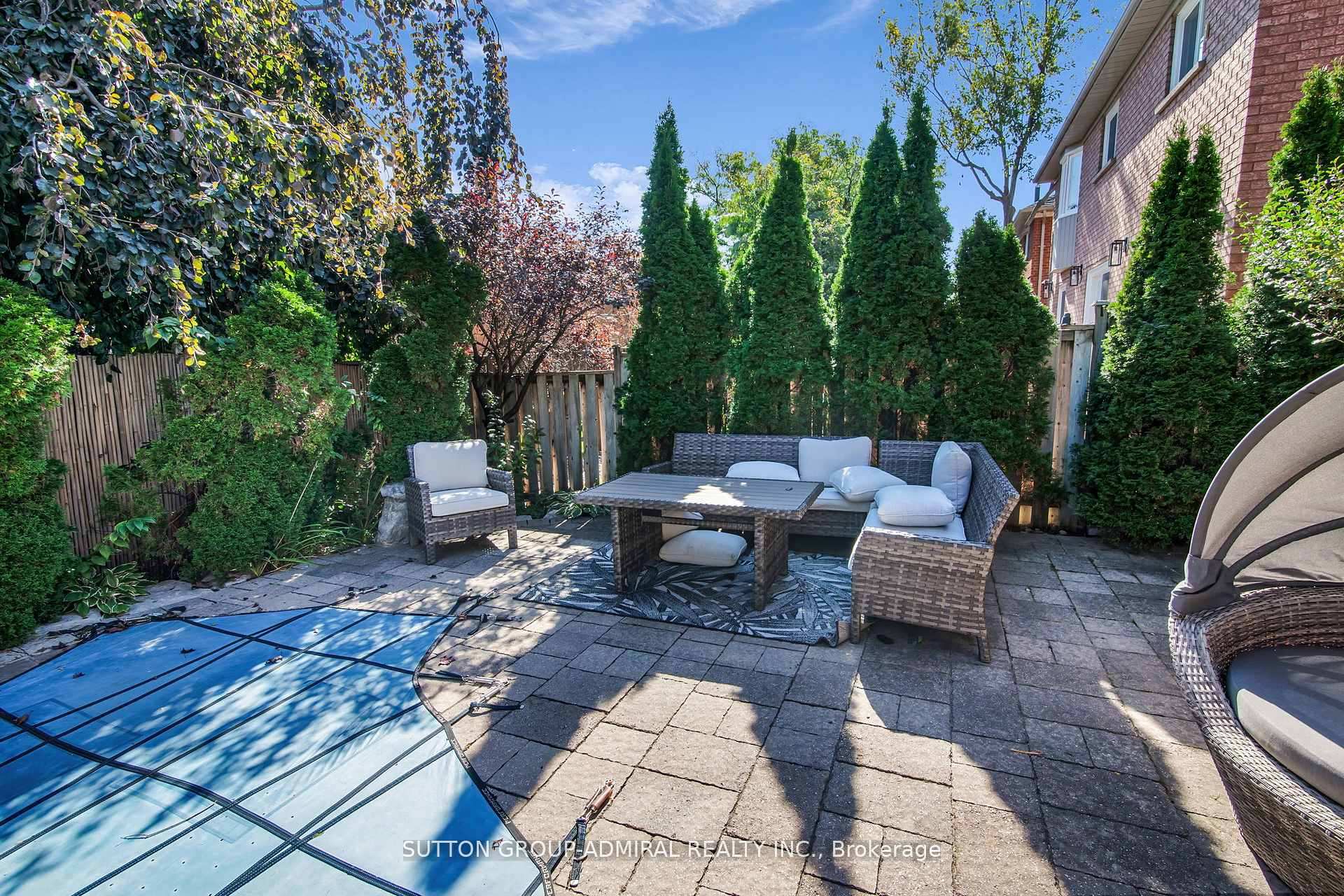 Photo 43 of 25 Grenadier Crescent, Vaughan, Beverley Glen — HOMEH