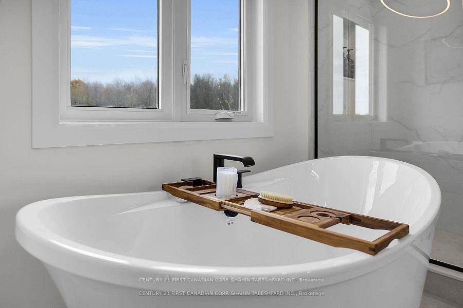 Photo 9 of 2287 Darwin Crescent, London, South V — HOMEH