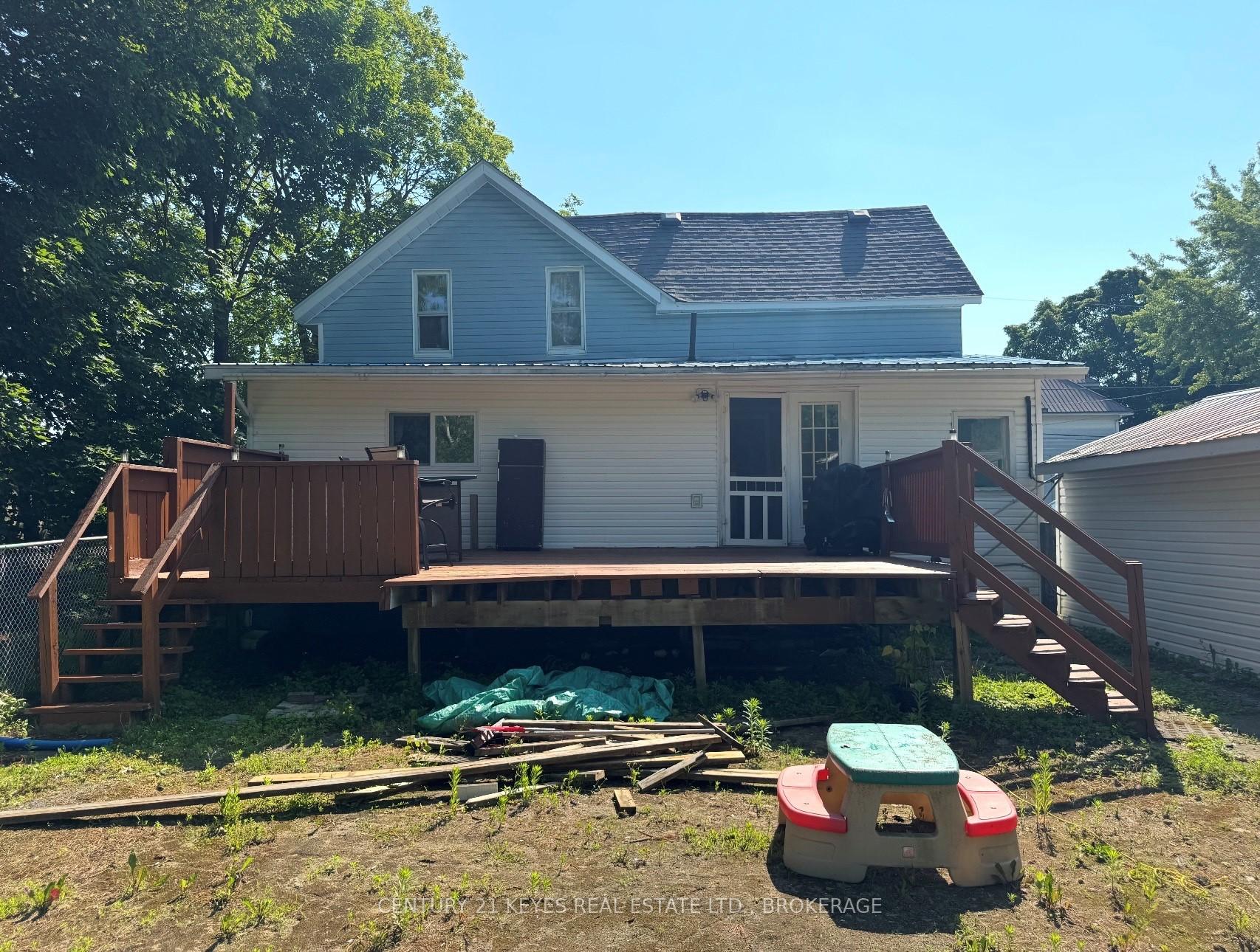 Photo 10 of 110 Elm Street, Gananoque, Gananoque — HOMEH