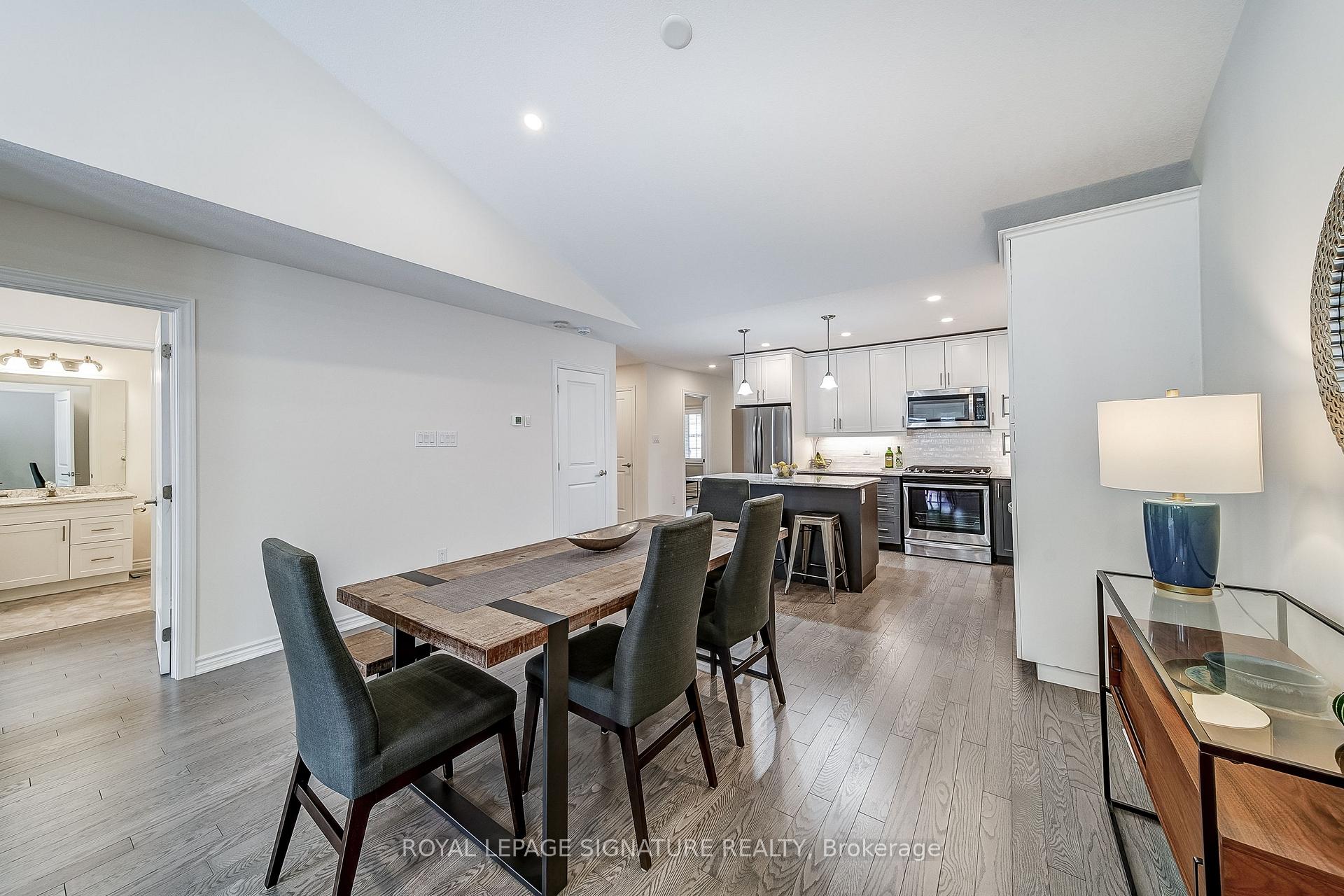 Photo 19 of 61 Ivy Crescent, Wasaga Beach — HOMEH