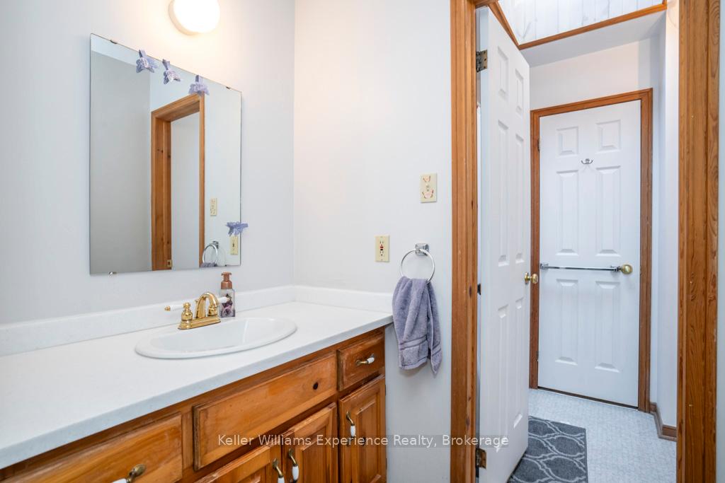 Photo 27 of 14 Oneida Crescent, Tiny, Rural Tiny — HOMEH