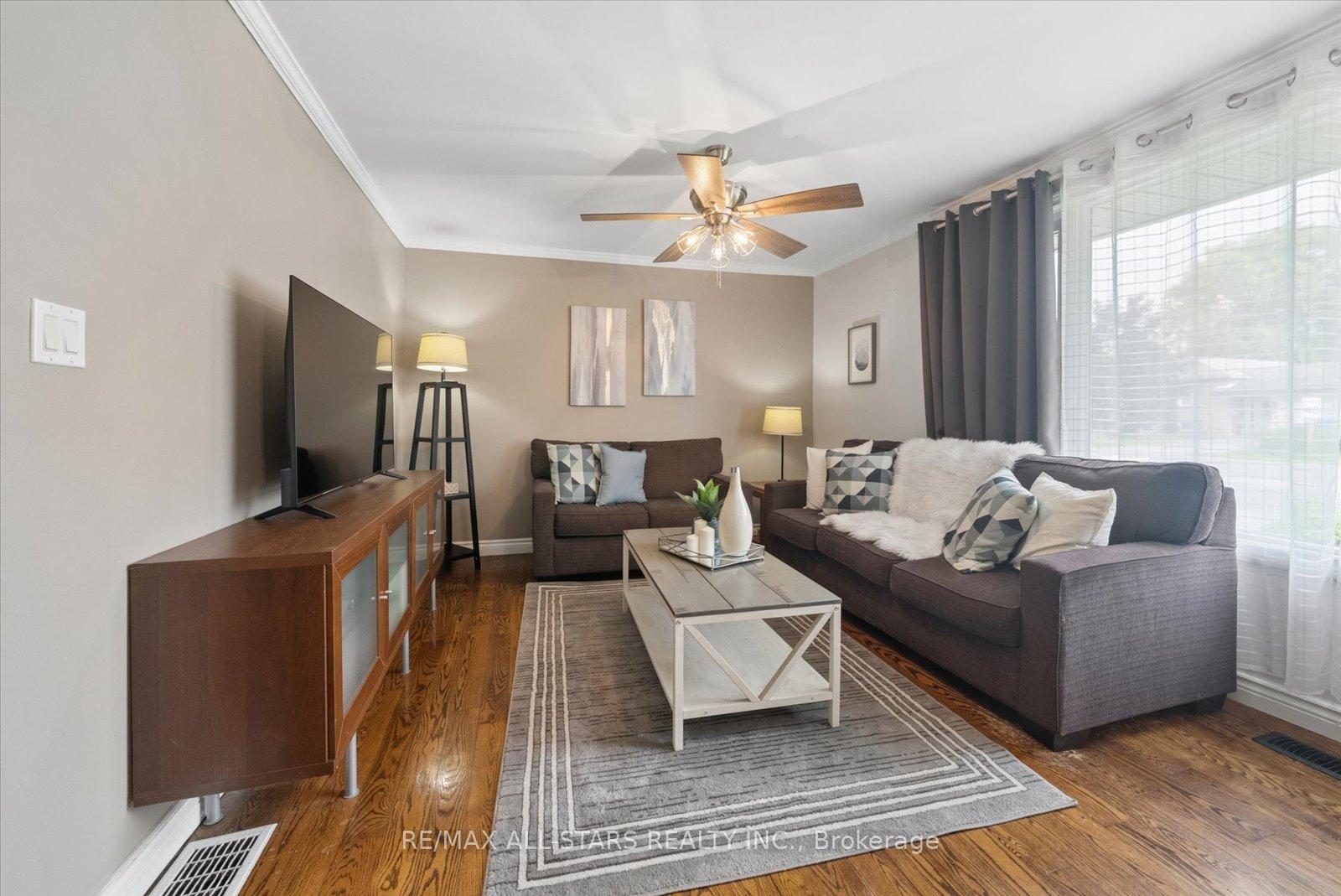 Photo 5 of 340 Walter Drive, Georgina, Keswick South — HOMEH