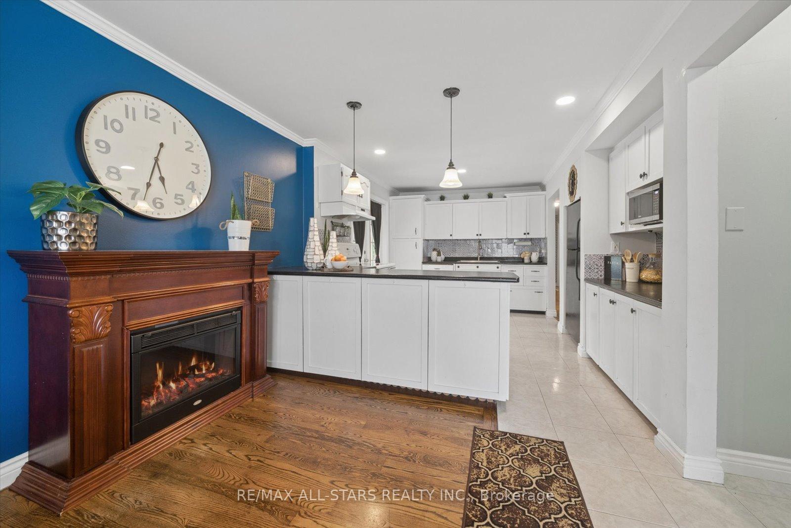 Photo 13 of 340 Walter Drive, Georgina, Keswick South — HOMEH