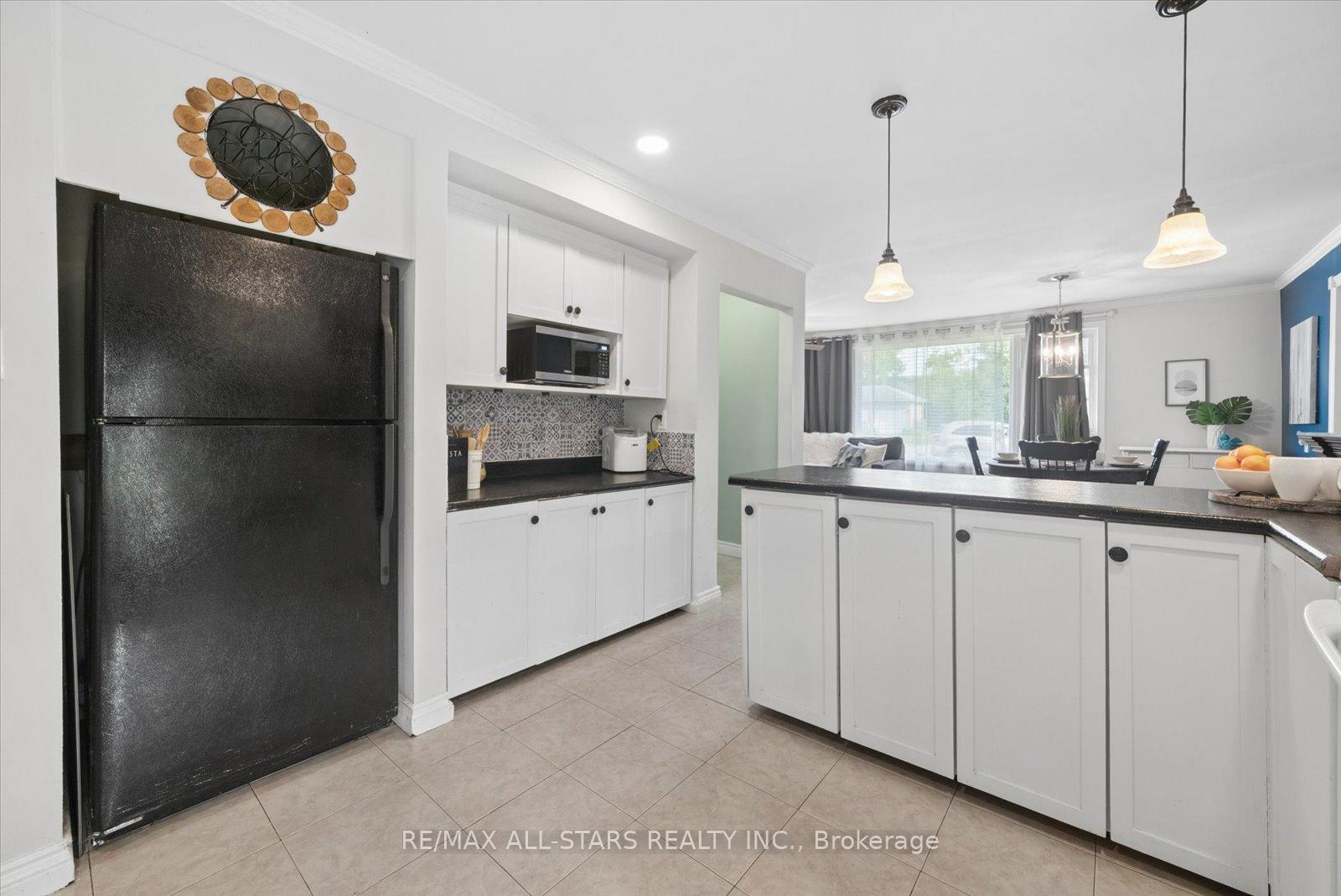 Photo 17 of 340 Walter Drive, Georgina, Keswick South — HOMEH