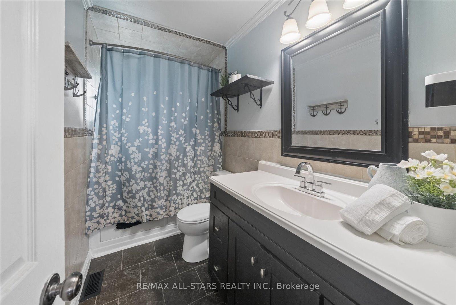 Photo 22 of 340 Walter Drive, Georgina, Keswick South — HOMEH