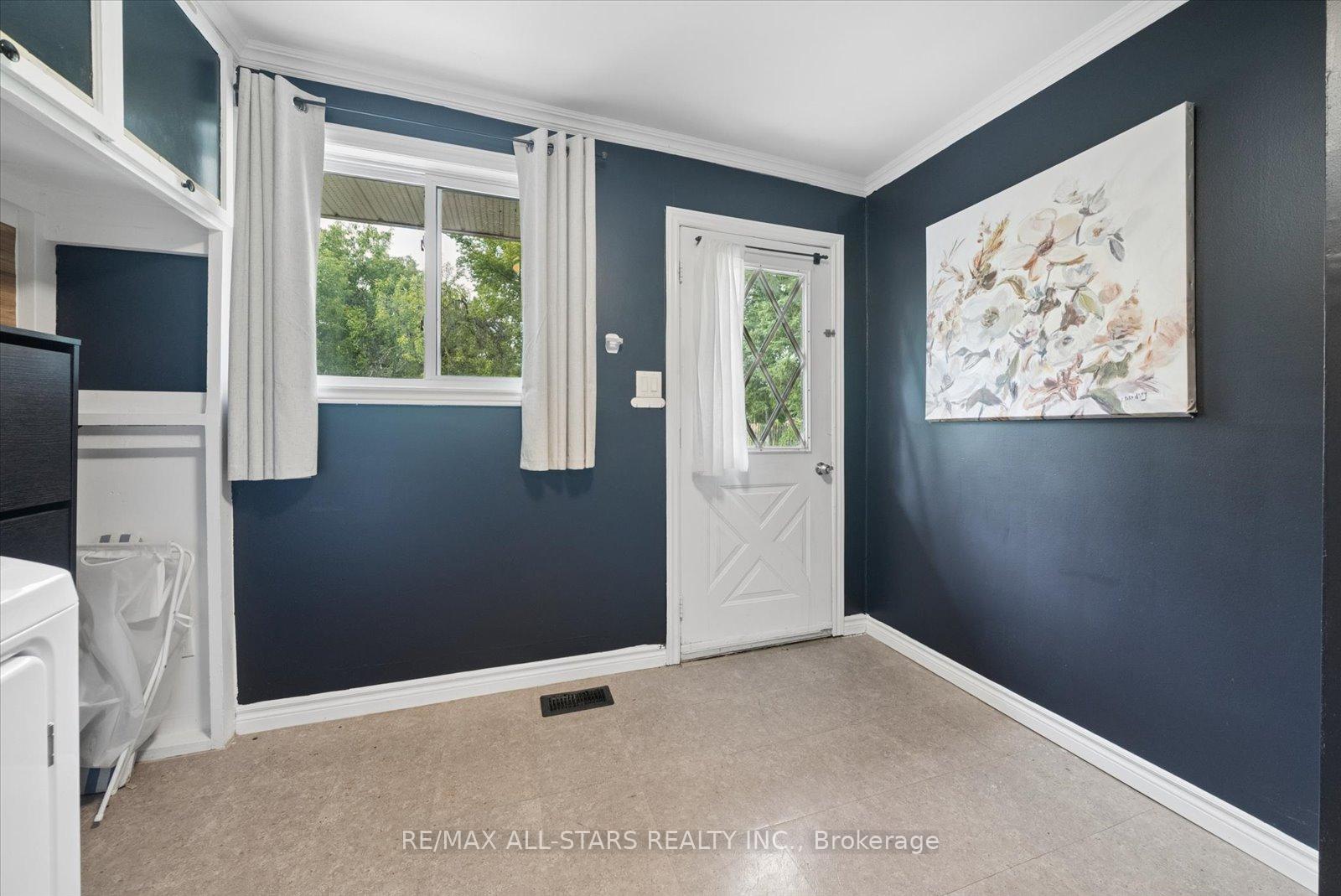 Photo 29 of 340 Walter Drive, Georgina, Keswick South — HOMEH