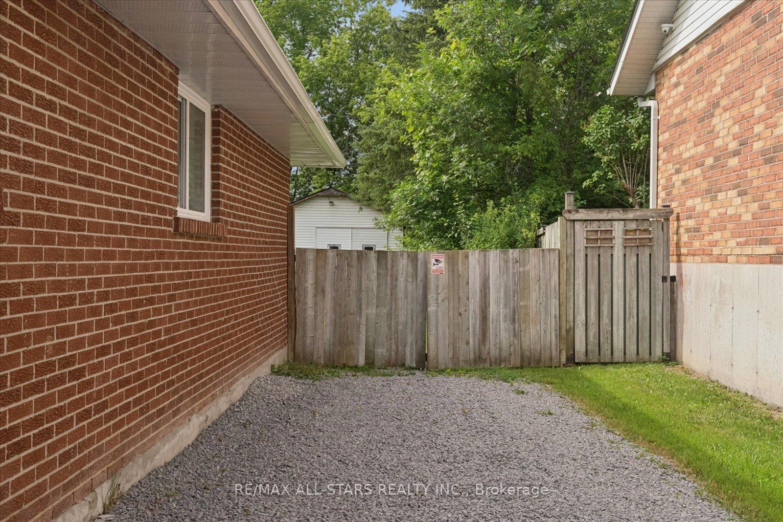 Photo 31 of 340 Walter Drive, Georgina, Keswick South — HOMEH