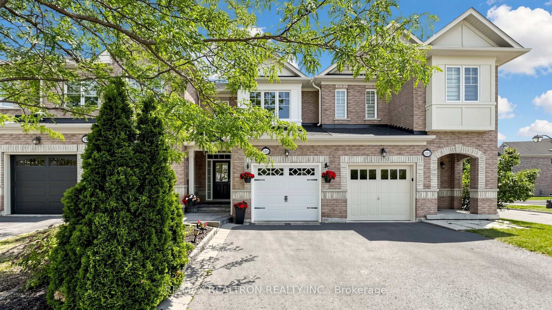 Photo 1 of 125 Silverwood Circle, Ajax, Central East — HOMEH