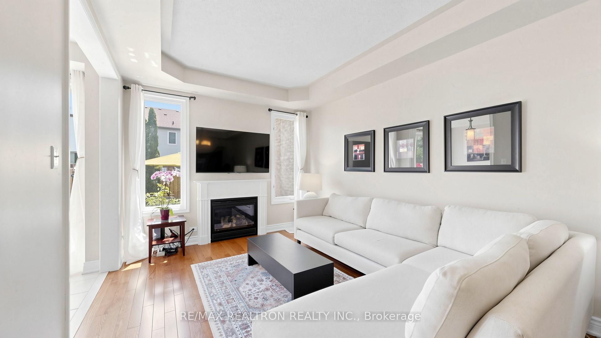 Photo 8 of 125 Silverwood Circle, Ajax, Central East — HOMEH