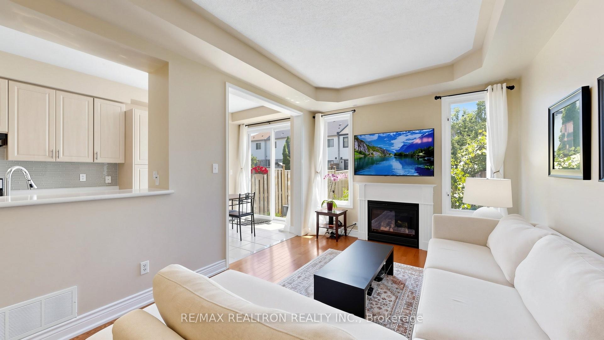 Photo 10 of 125 Silverwood Circle, Ajax, Central East — HOMEH