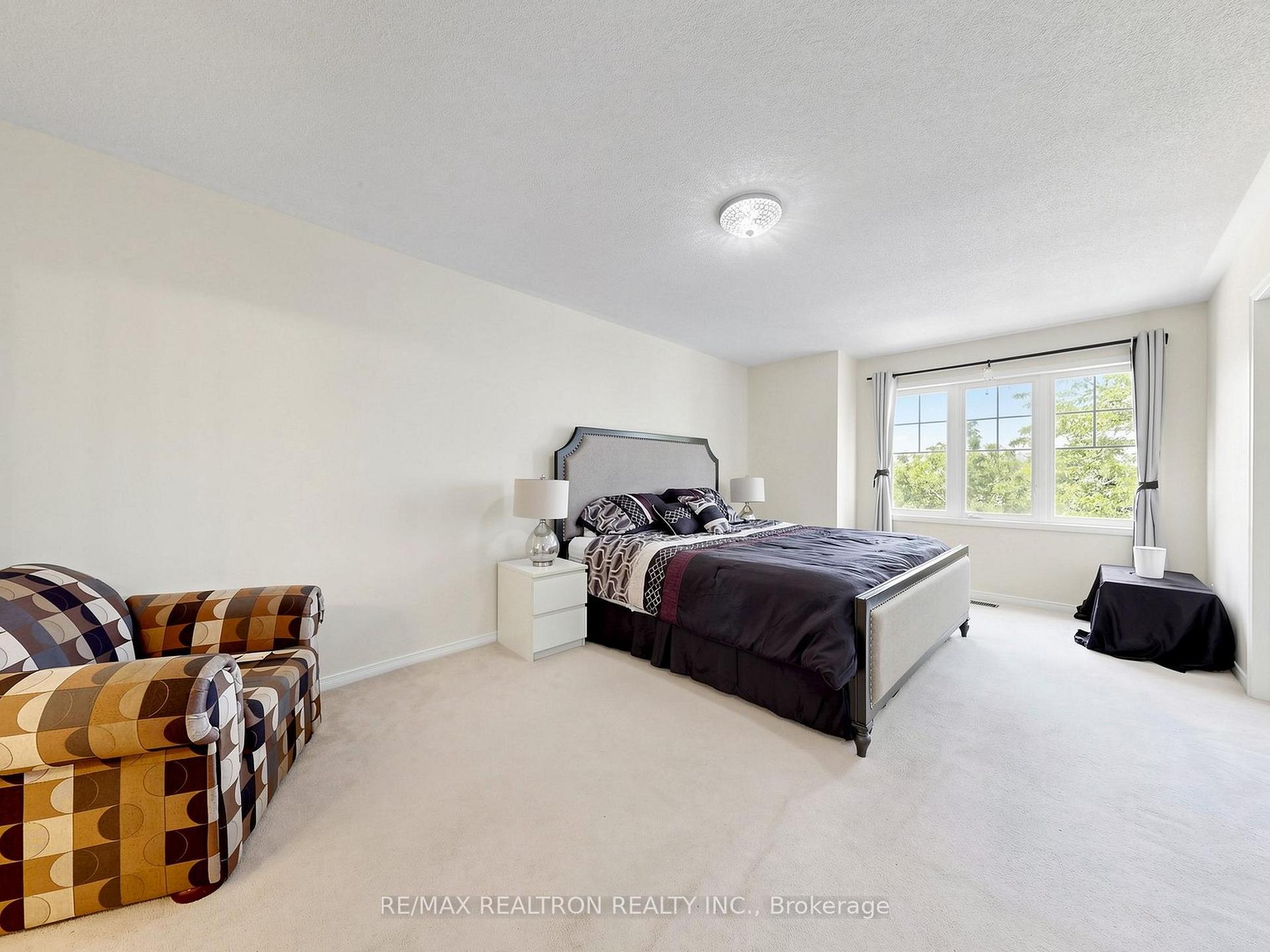 Photo 24 of 125 Silverwood Circle, Ajax, Central East — HOMEH