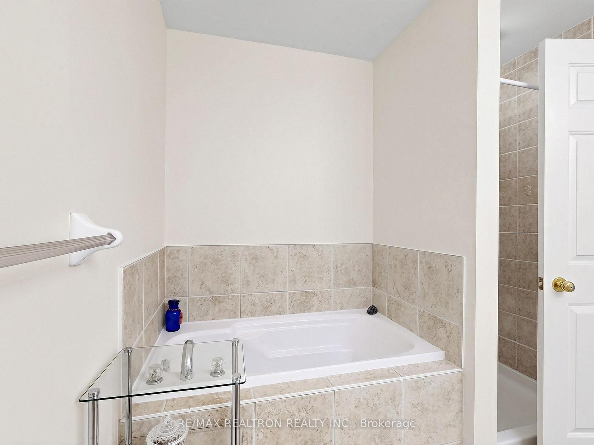 Photo 27 of 125 Silverwood Circle, Ajax, Central East — HOMEH