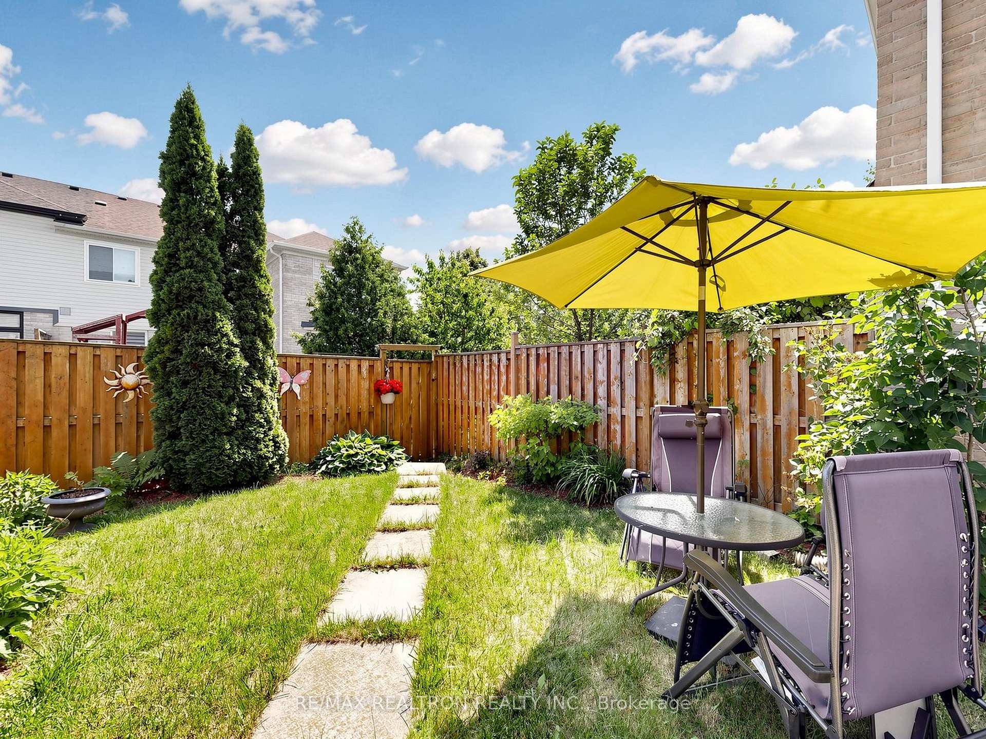 Photo 39 of 125 Silverwood Circle, Ajax, Central East — HOMEH