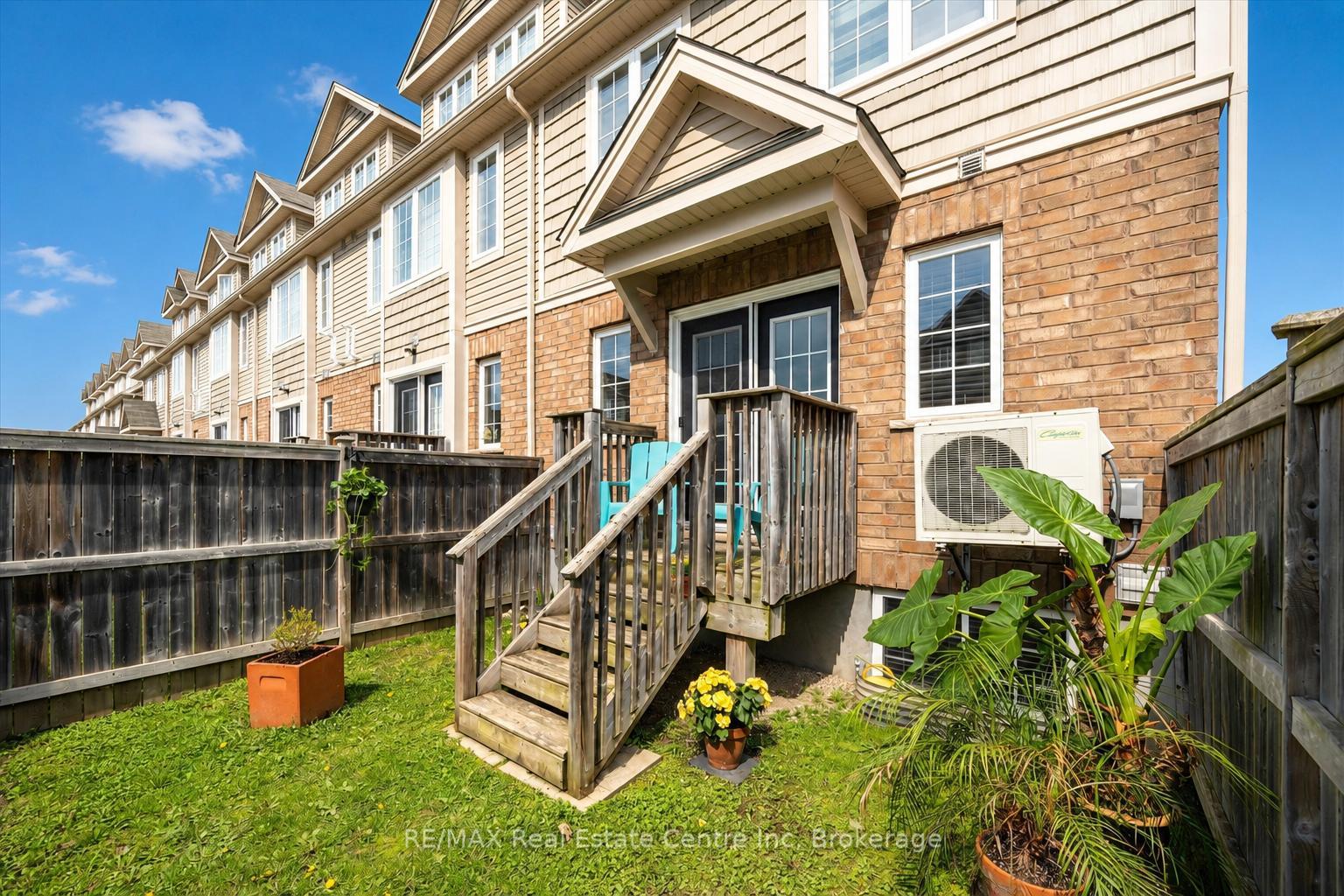 Photo 14 of Unit A, 634 Woodlawn Road, Guelph, Victoria North — HOMEH