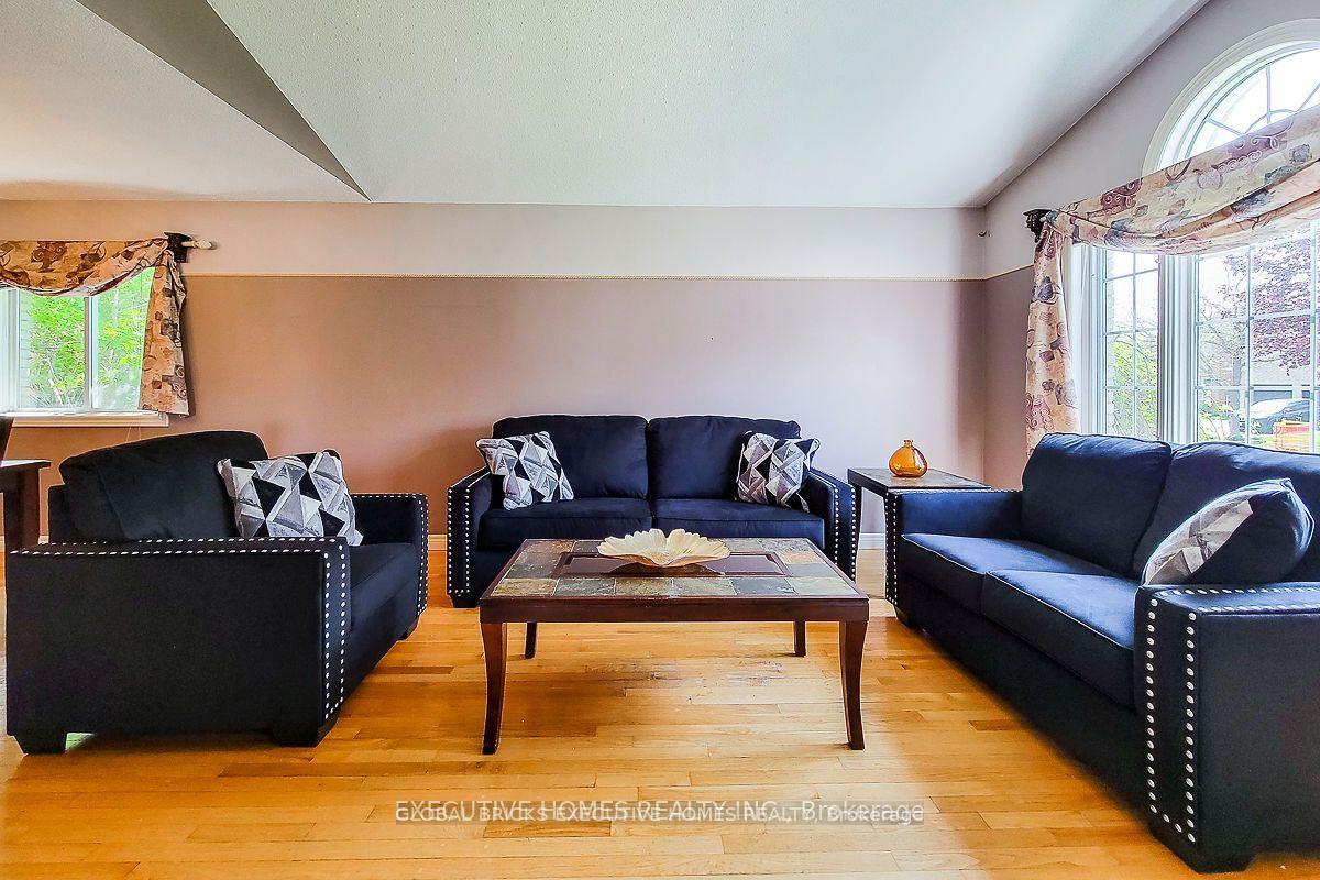 Photo 6 of 42 Richmond Crescent, Hamilton, Winona Park — HOMEH