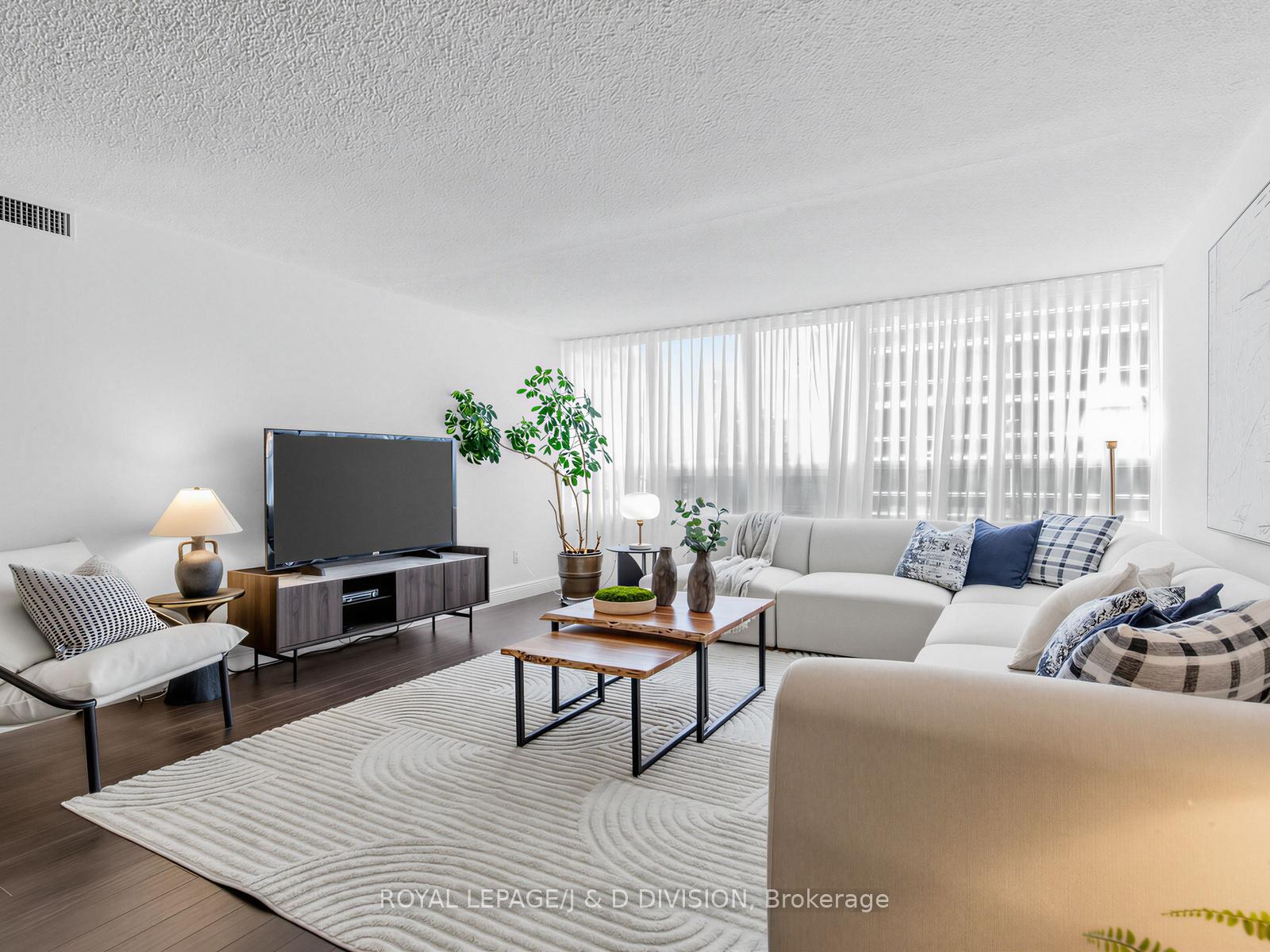 Photo 5 of Unit 304, 71 Charles Street E, Toronto, Church-Yonge Corridor — HOMEH
