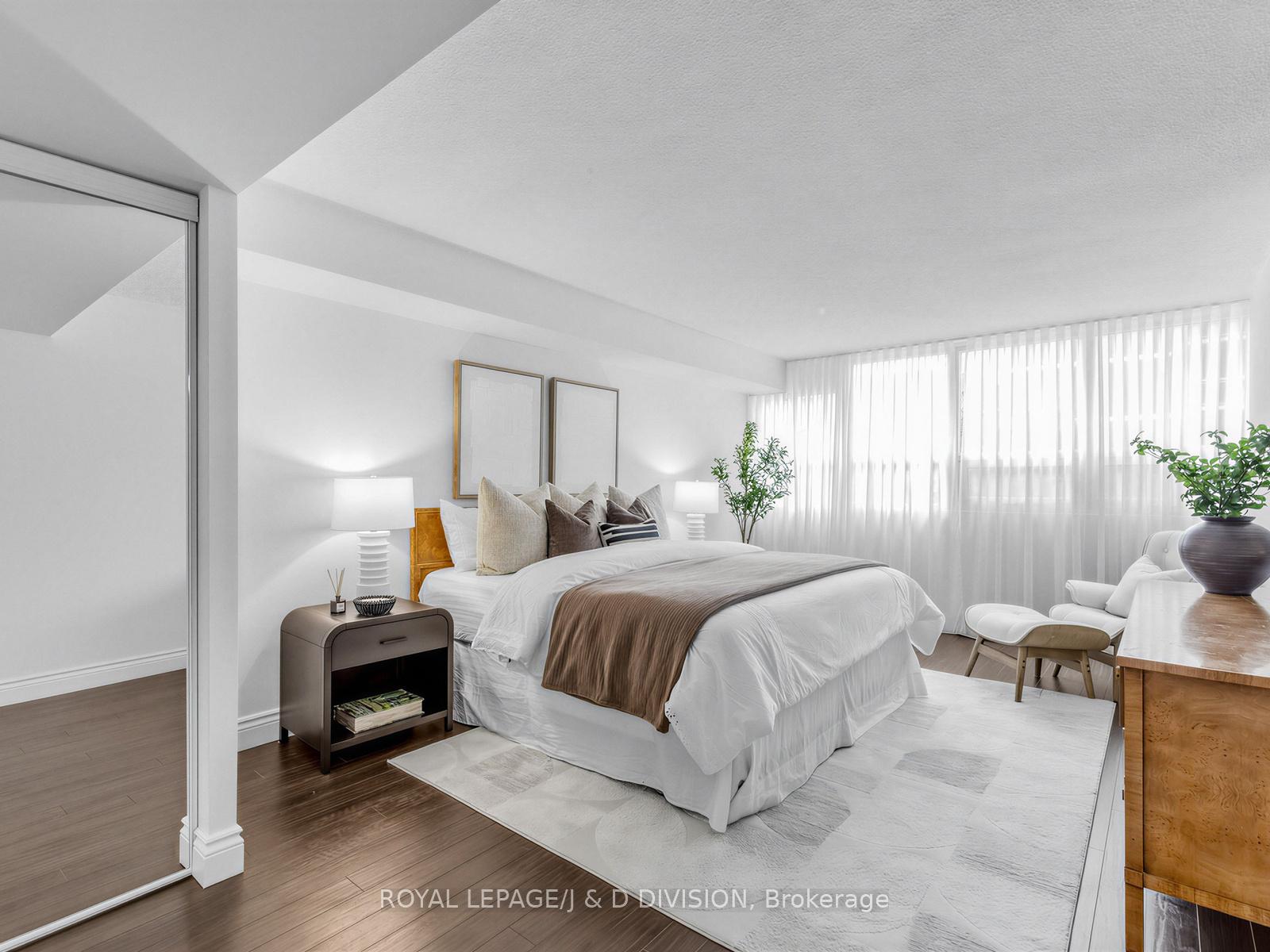 Photo 19 of Unit 304, 71 Charles Street E, Toronto, Church-Yonge Corridor — HOMEH