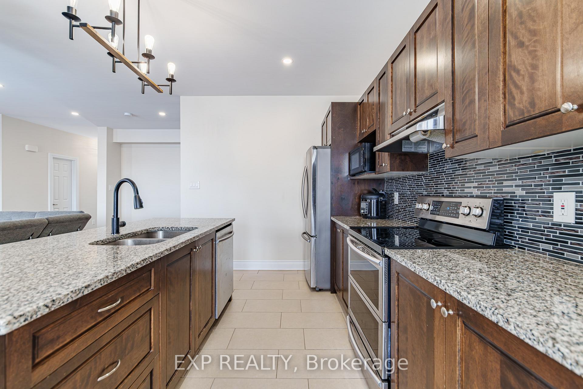 Photo 7 of 106 Bert Hall Street, Arnprior, Arnprior — HOMEH