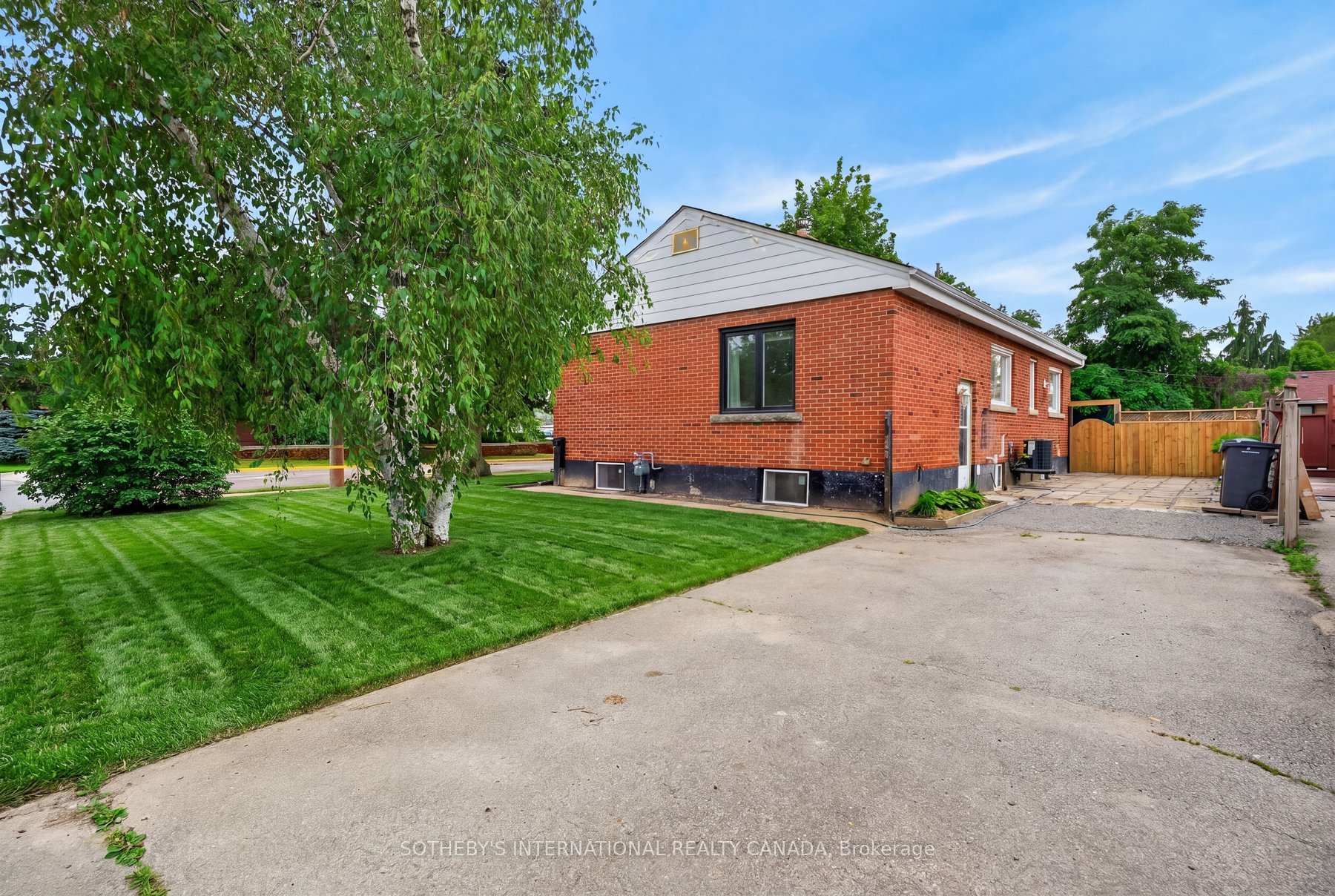 Photo 24 of 2265 Prospect Street, Burlington, Brant — HOMEH